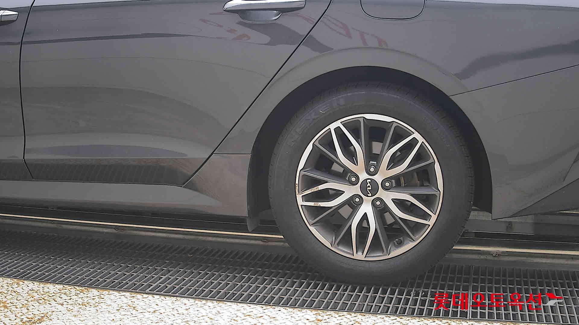 Kia - K5 | INTERACTIVE (G) 2.0 Trendy 22
