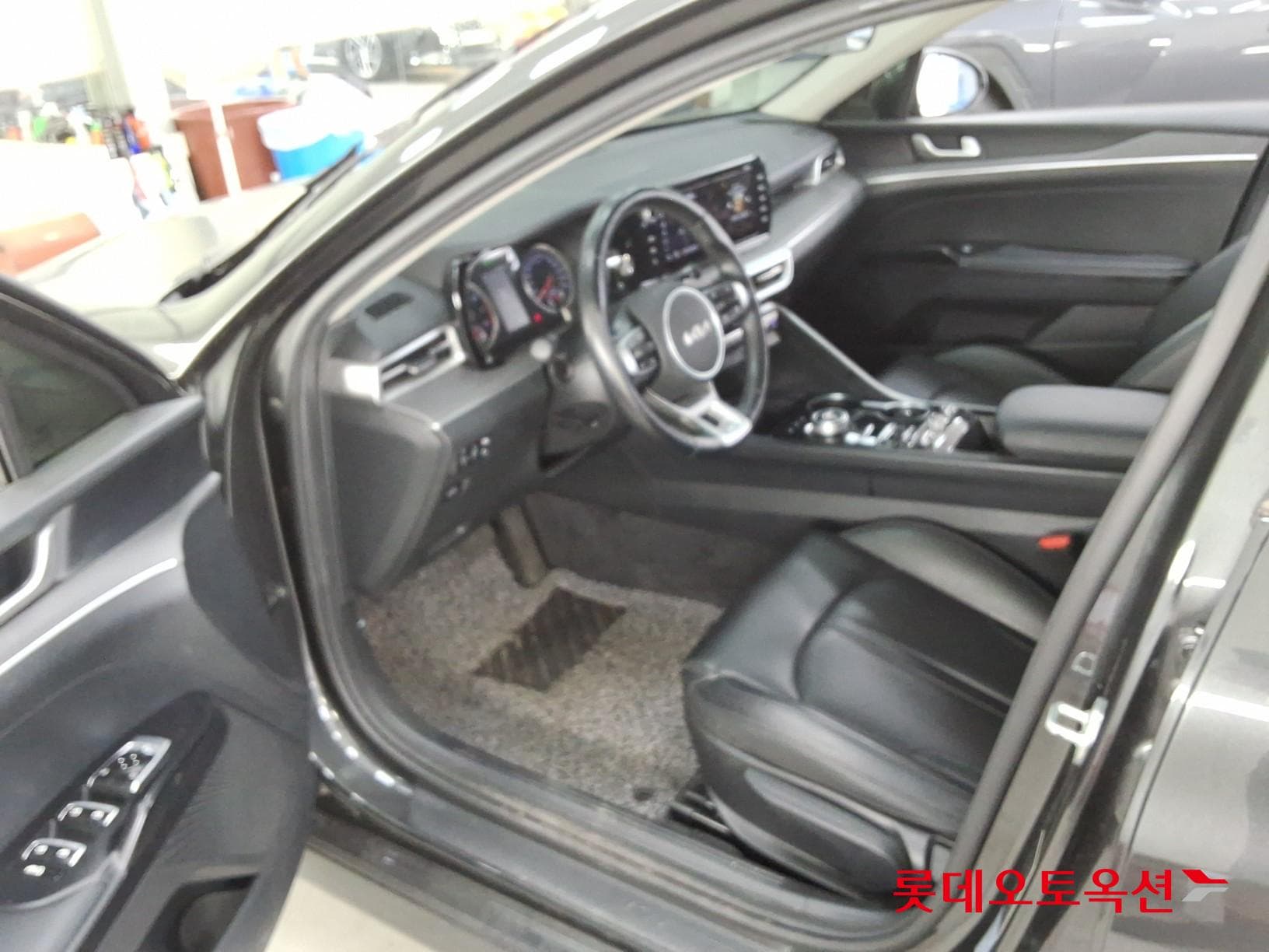 Kia - K5 | INTERACTIVE (G) 2.0 Trendy 34