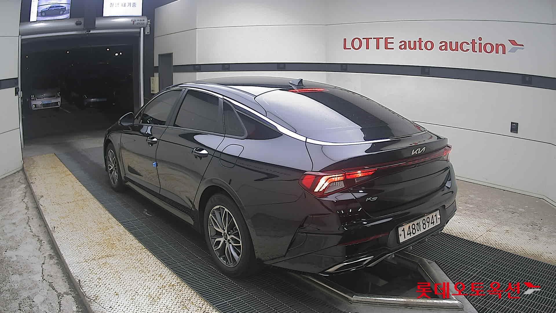 Kia - K5 | INTERACTIVE (G) 2.0 Prestige 10