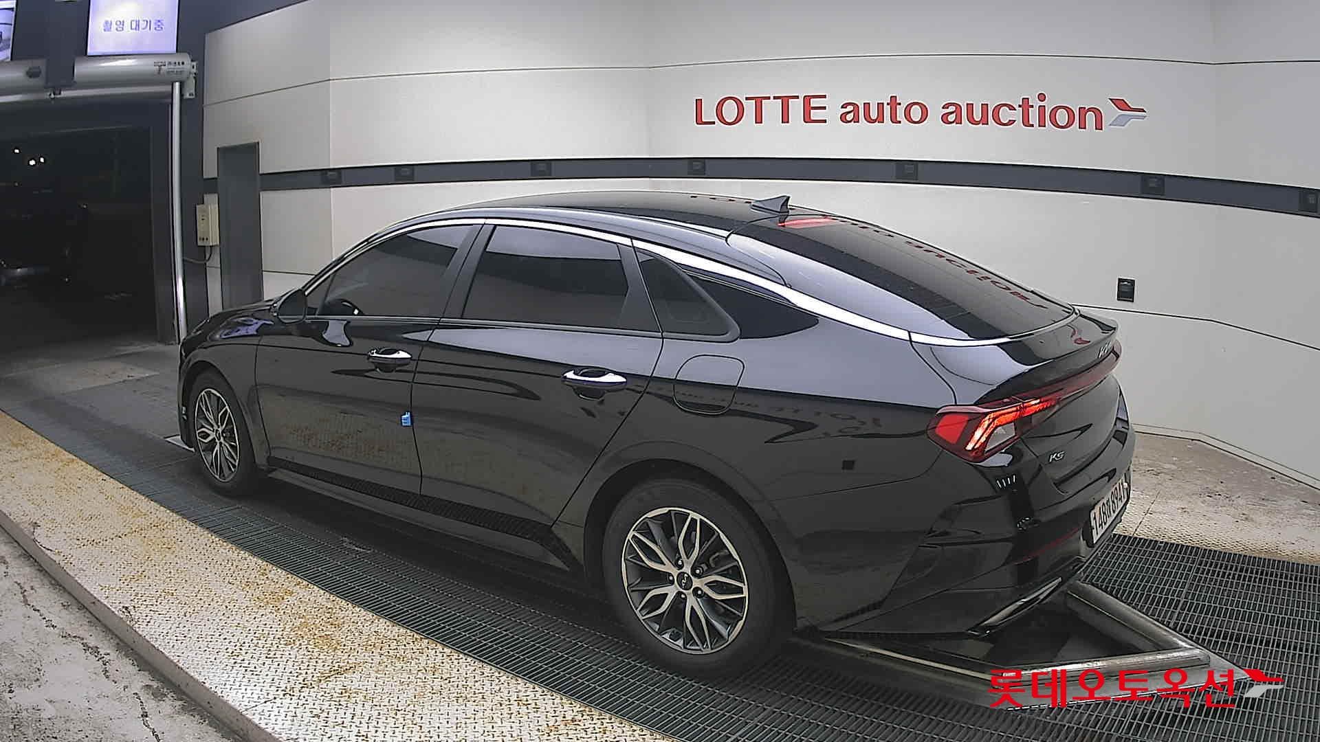 Kia - K5 | INTERACTIVE (G) 2.0 Prestige 8