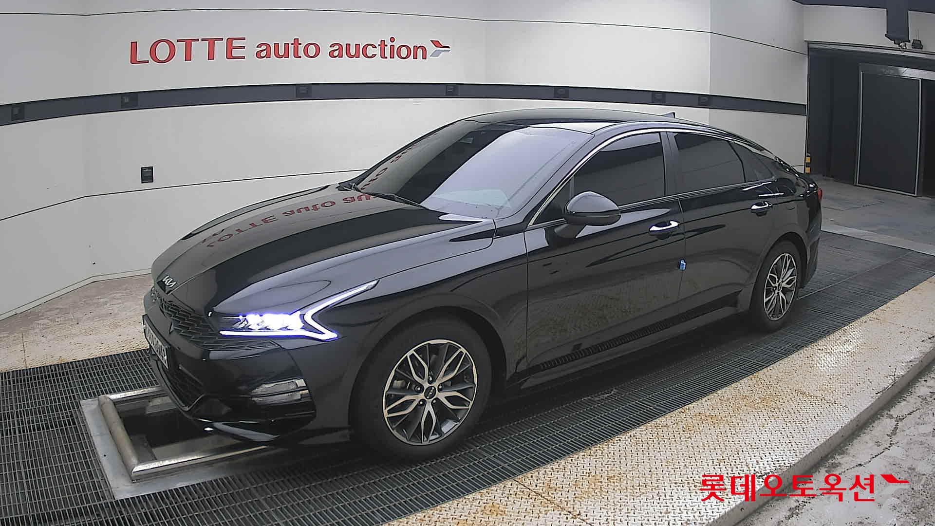 Kia - K5 | INTERACTIVE (G) 2.0 Prestige 4