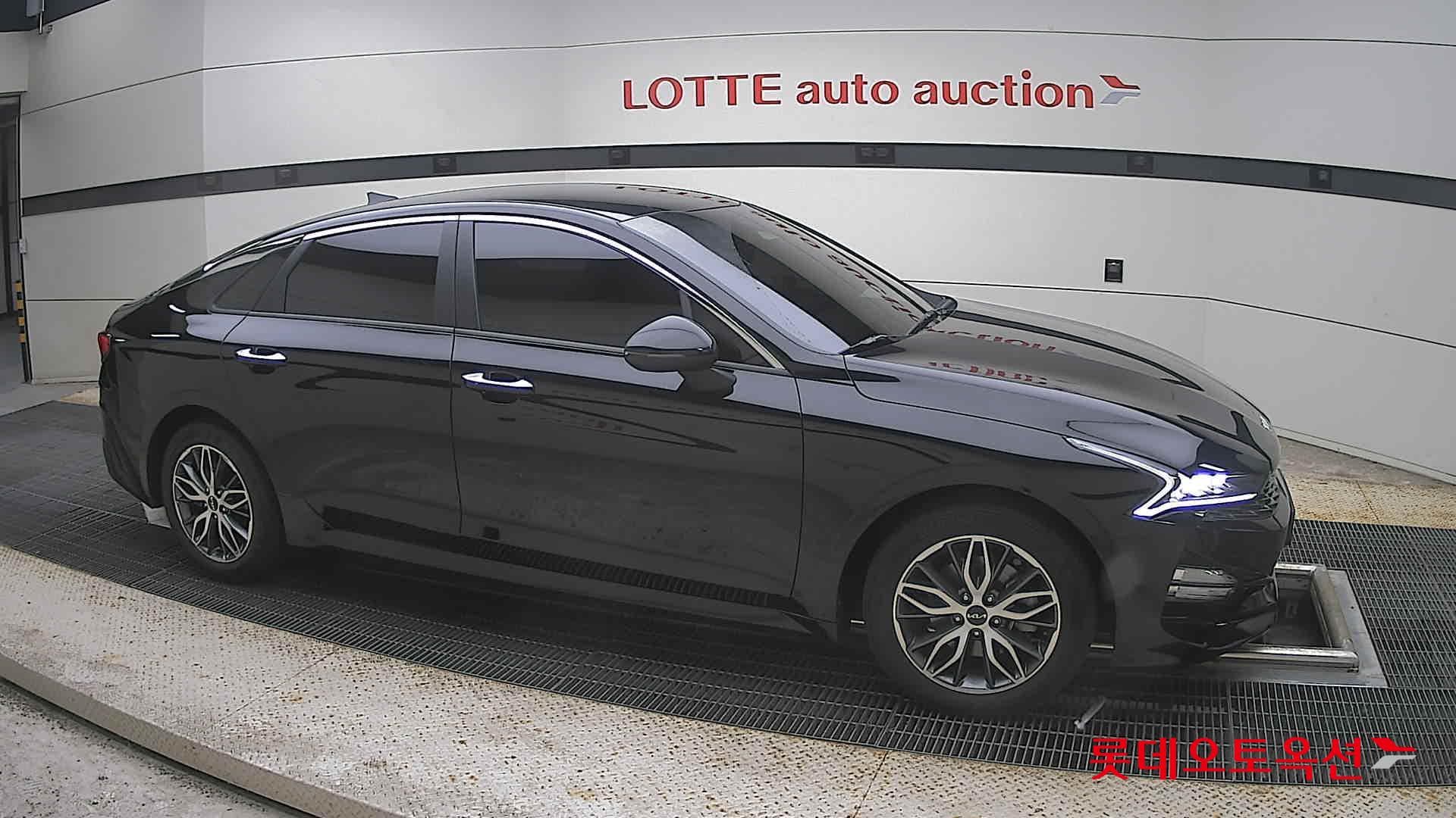 Kia - K5 | INTERACTIVE (G) 2.0 Prestige 17