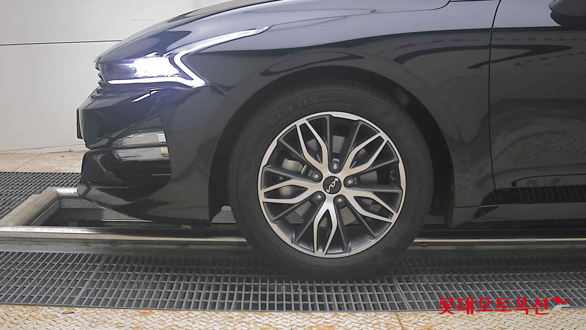 Kia - K5 | INTERACTIVE (G) 2.0 Prestige 21