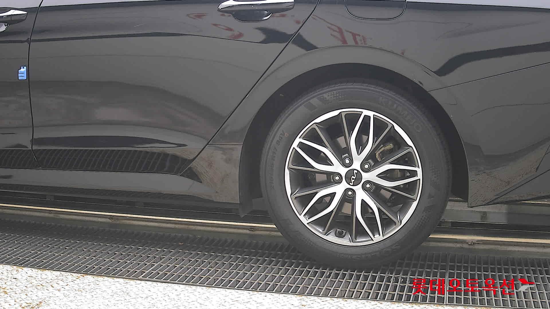 Kia - K5 | INTERACTIVE (G) 2.0 Prestige 22