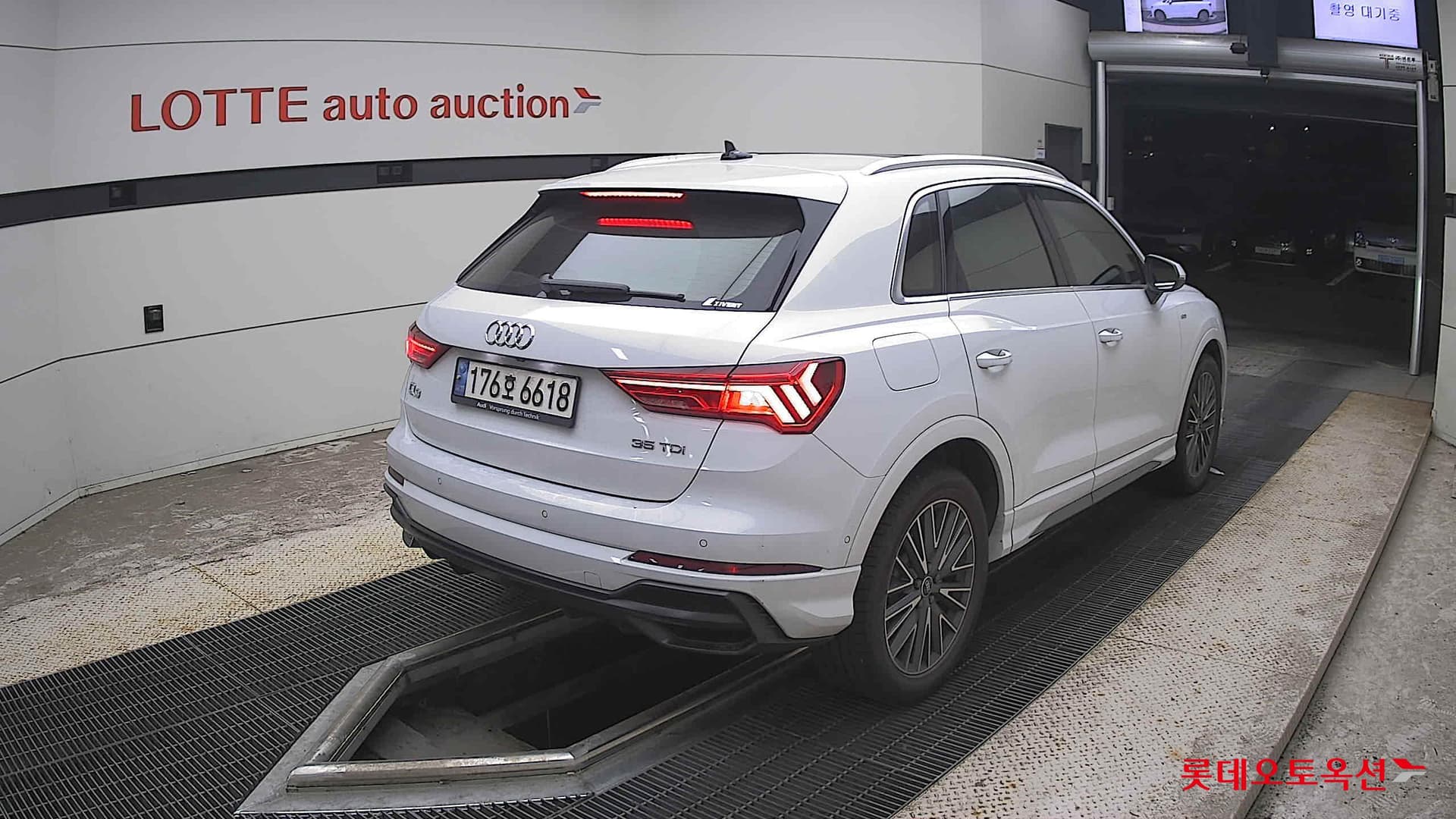 أودي - Q3 | (D) 2.0 35 TDI QU PREMIUM 12