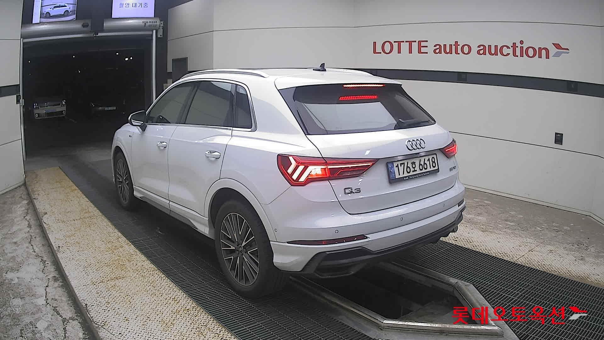 أودي - Q3 | (D) 2.0 35 TDI QU PREMIUM 10
