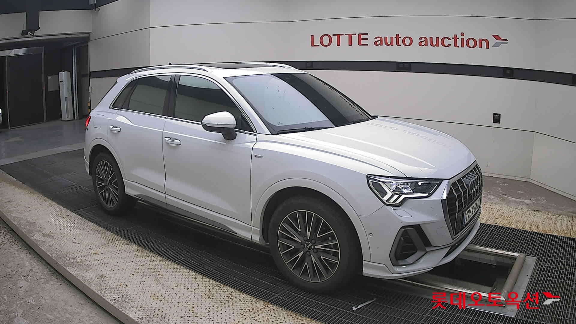 أودي - Q3 | (D) 2.0 35 TDI QU PREMIUM 18