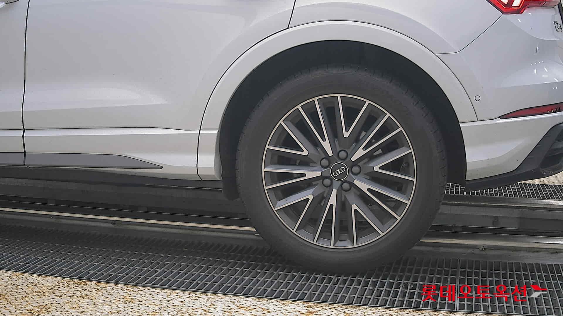 أودي - Q3 | (D) 2.0 35 TDI QU PREMIUM 22