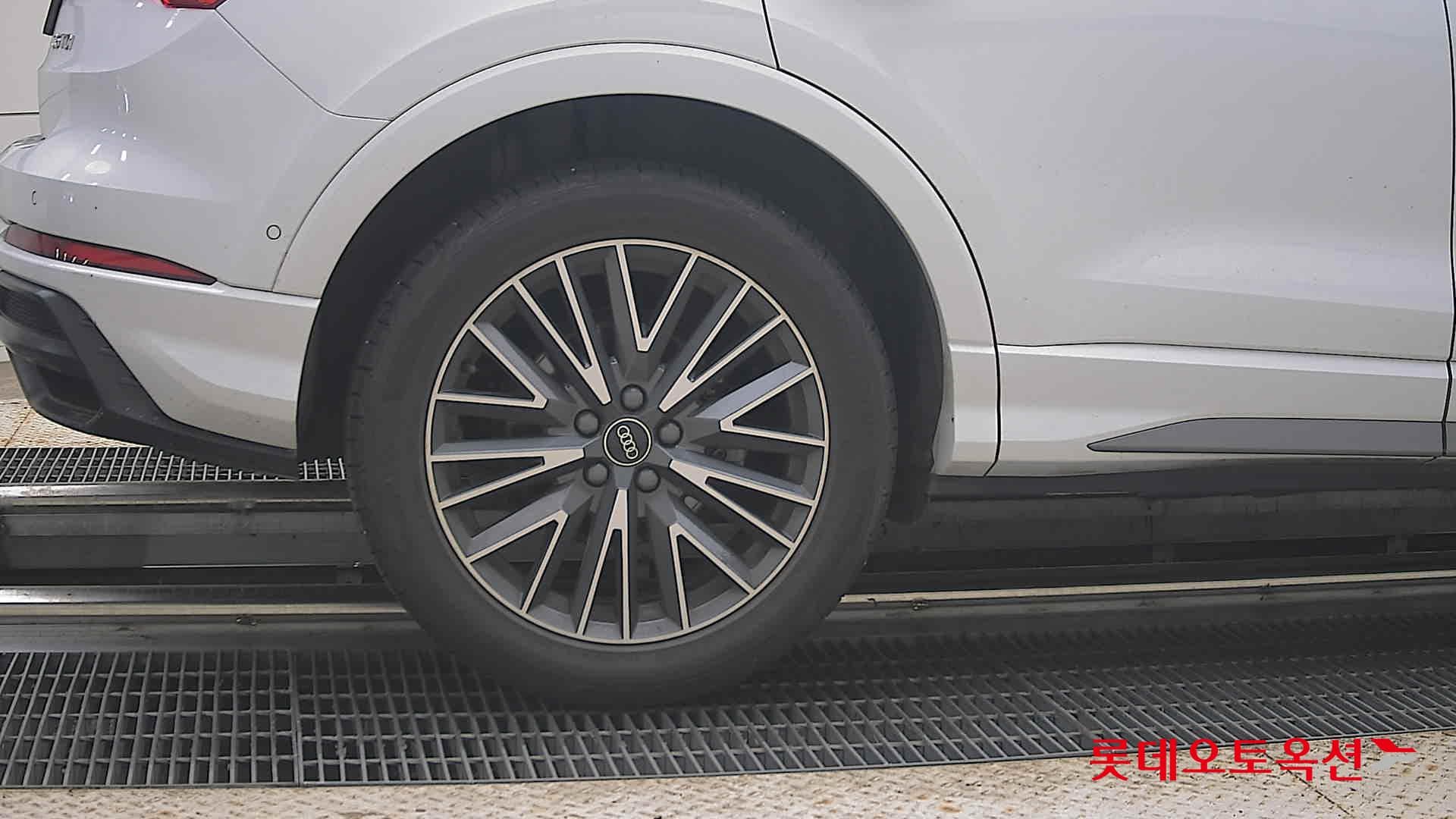 أودي - Q3 | (D) 2.0 35 TDI QU PREMIUM 24
