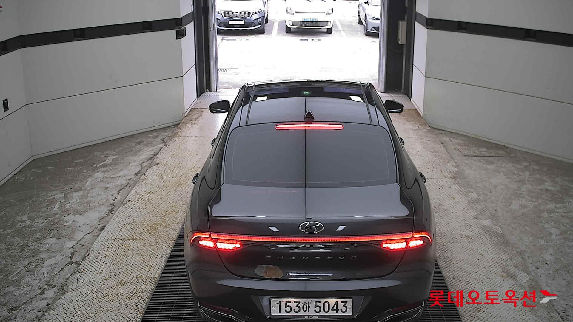 Hyundai - Grandeur | THE NEW (L) 3.0 Exclusive 11