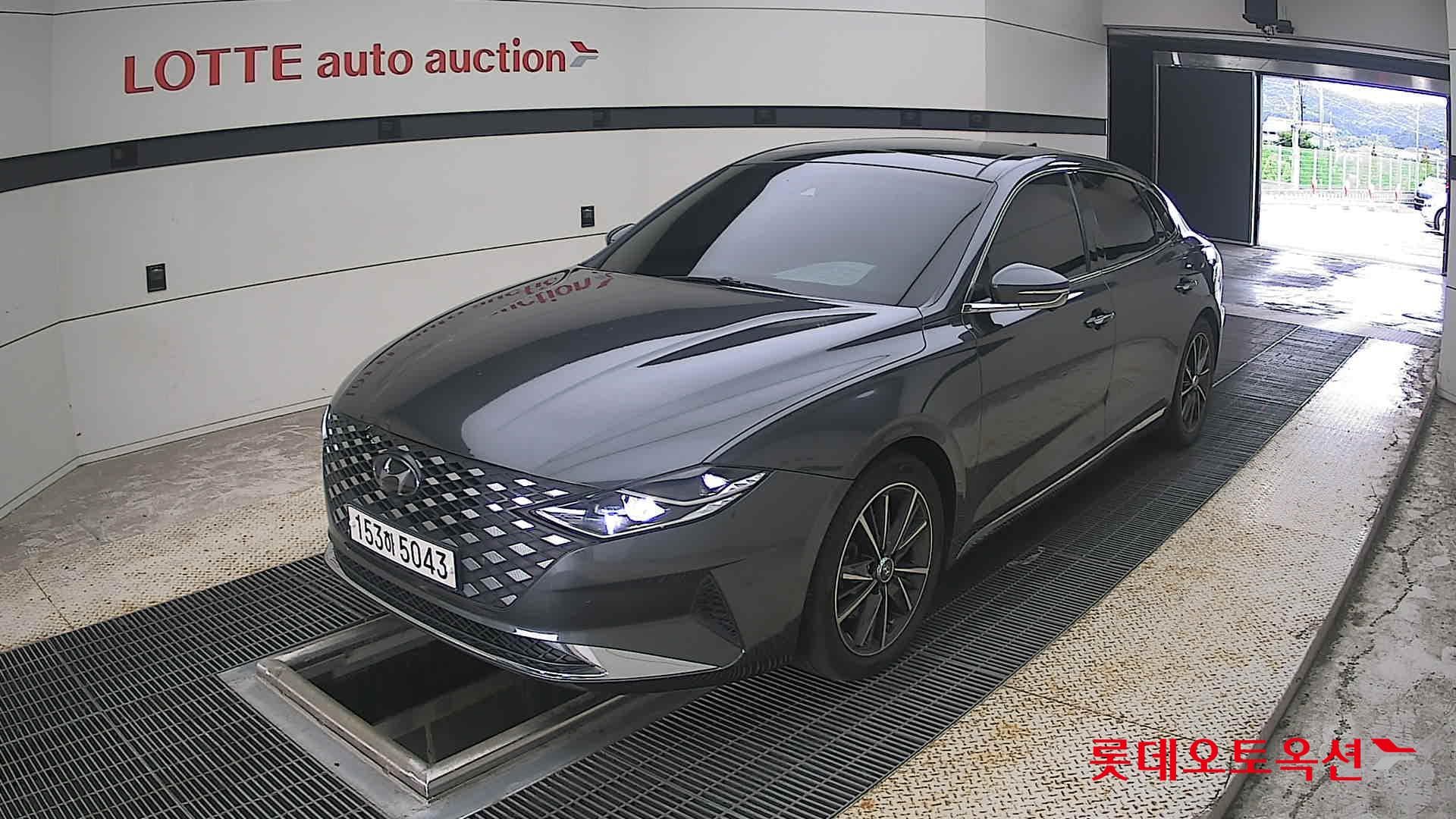 Hyundai - Grandeur | THE NEW (L) 3.0 Exclusive 3