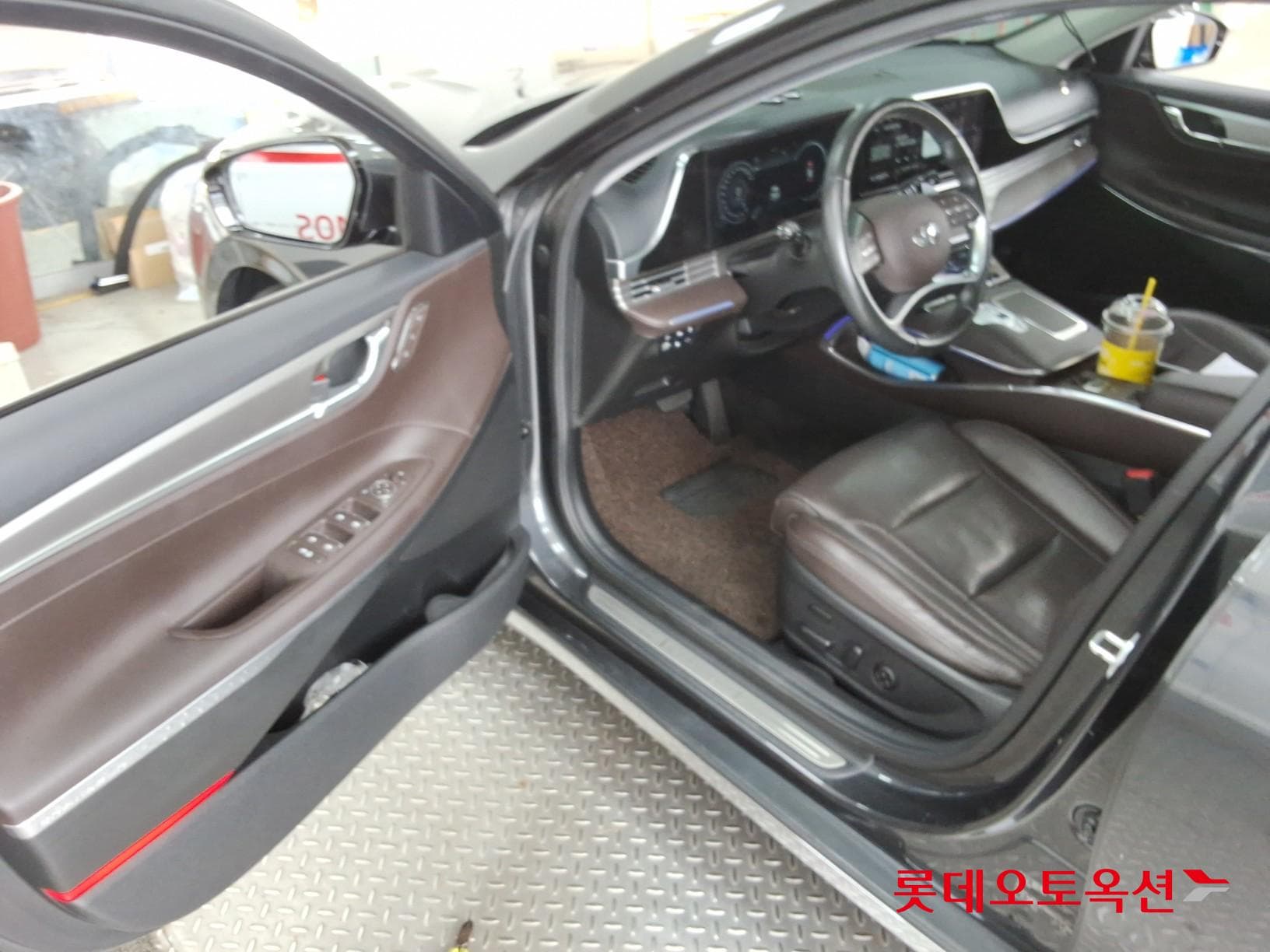 Hyundai - Grandeur | THE NEW (L) 3.0 Exclusive 35