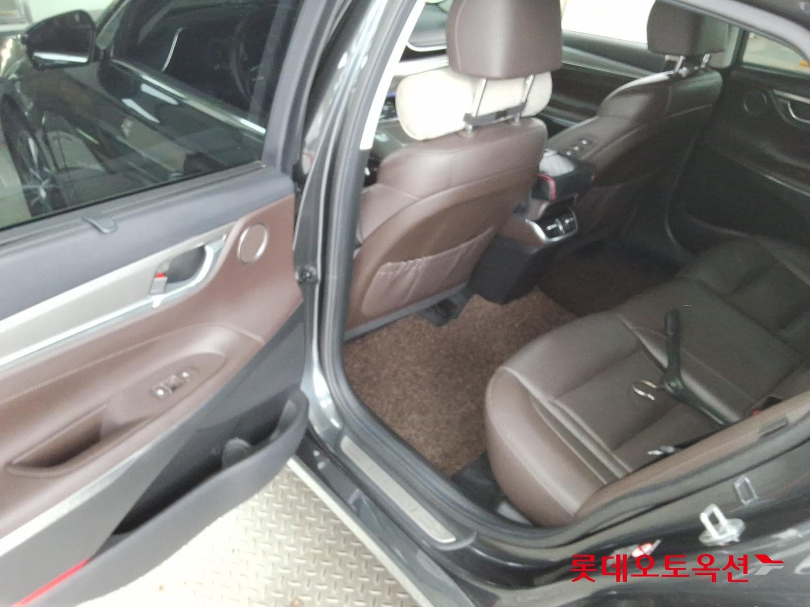 Hyundai - Grandeur | THE NEW (L) 3.0 Exclusive 36