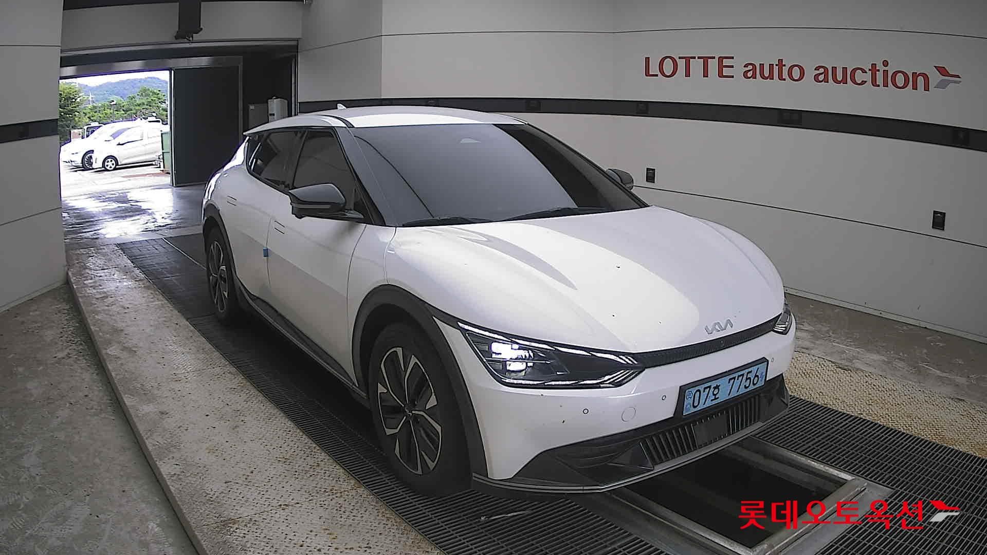 Kia - EV6 | (E) Long Range 2WD 19