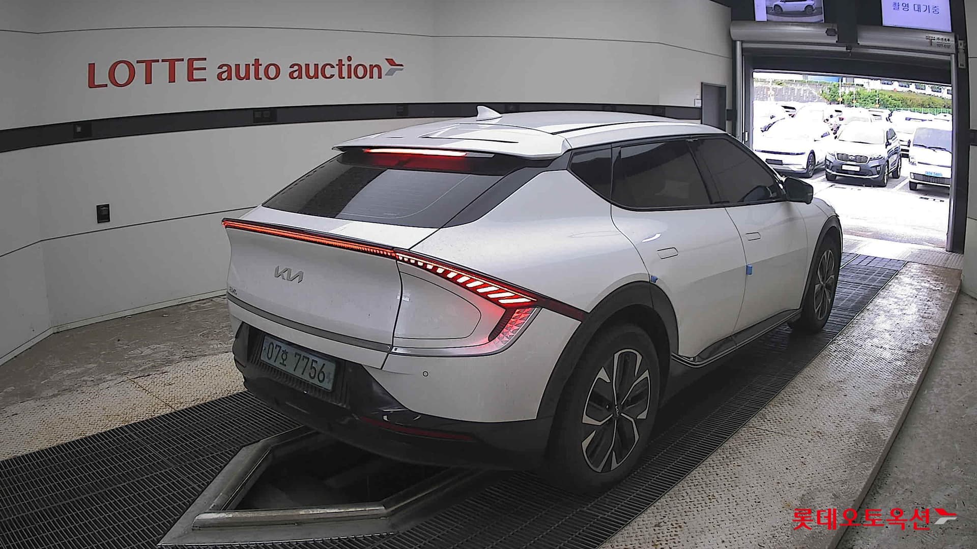 Kia - EV6 | (E) Long Range 2WD 12