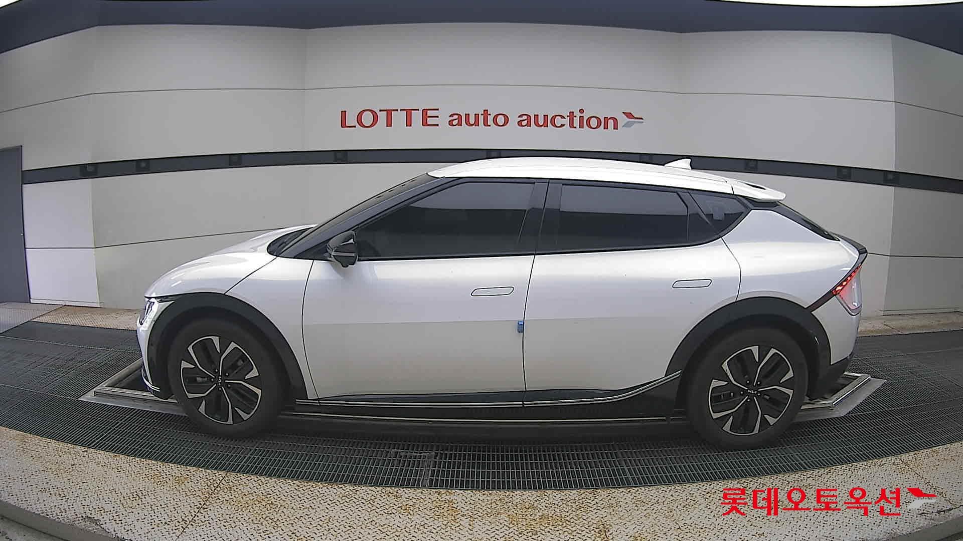 Kia - EV6 | (E) Long Range 2WD 6