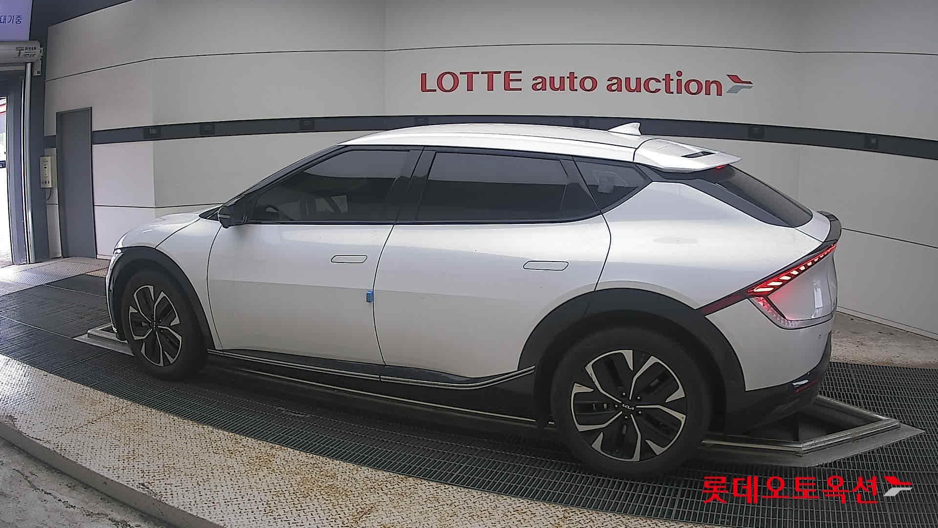 Kia - EV6 | (E) Long Range 2WD 7