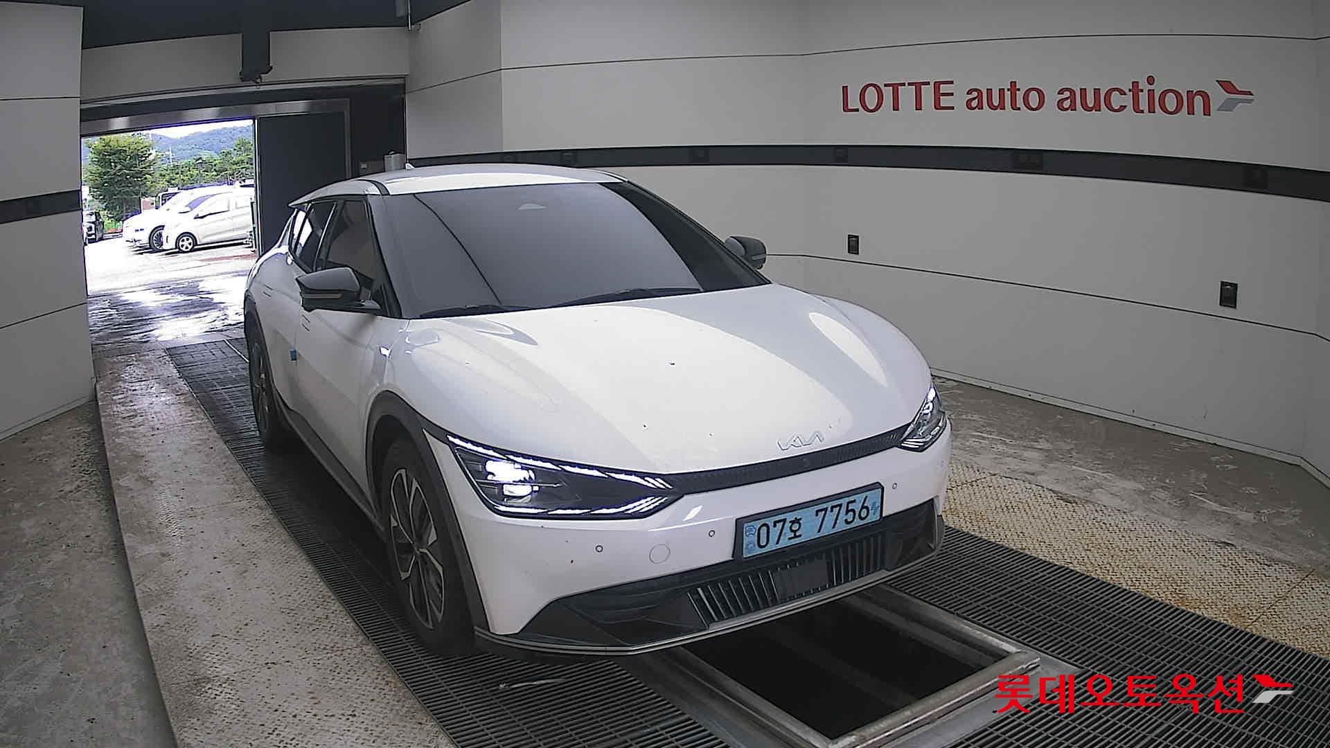 Kia - EV6 | (E) Long Range 2WD 20