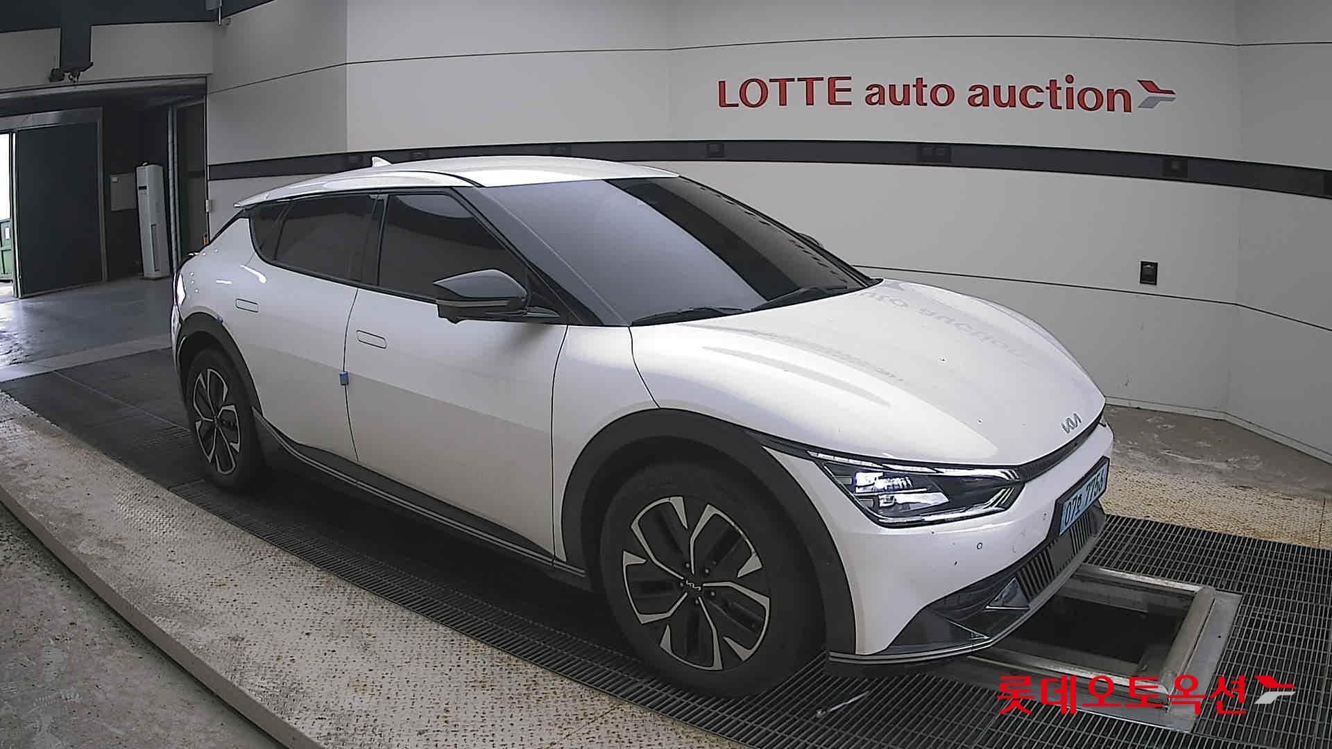 Kia - EV6 | (E) Long Range 2WD 18