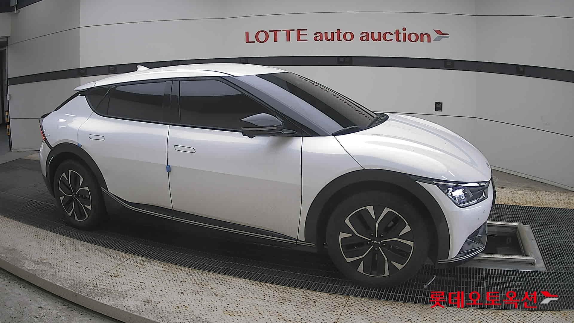 Kia - EV6 | (E) Long Range 2WD 17