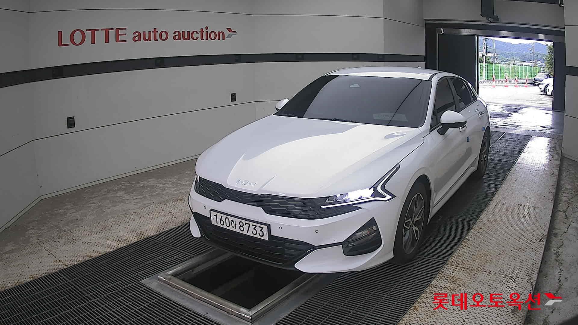 Kia - K5 | INTERACTIVE (G) 2.0 Prestige 2