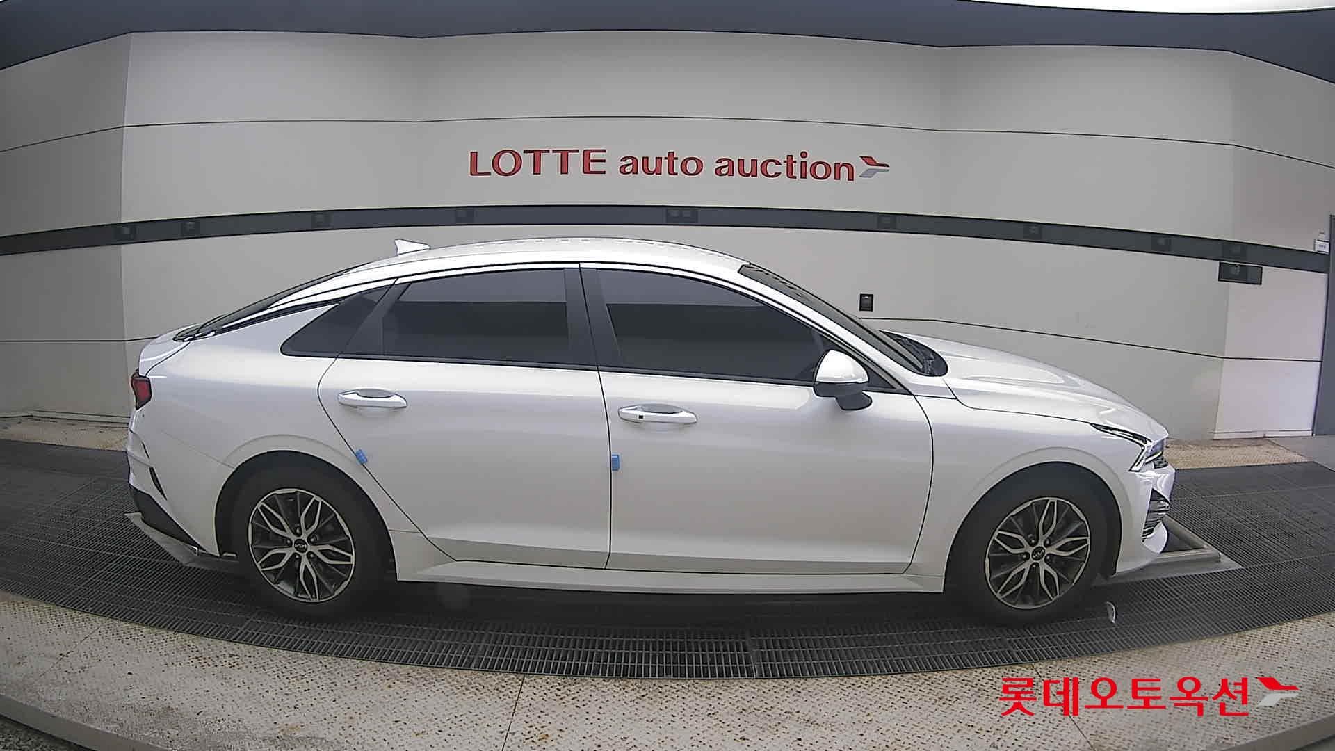 Kia - K5 | INTERACTIVE (G) 2.0 Prestige 16