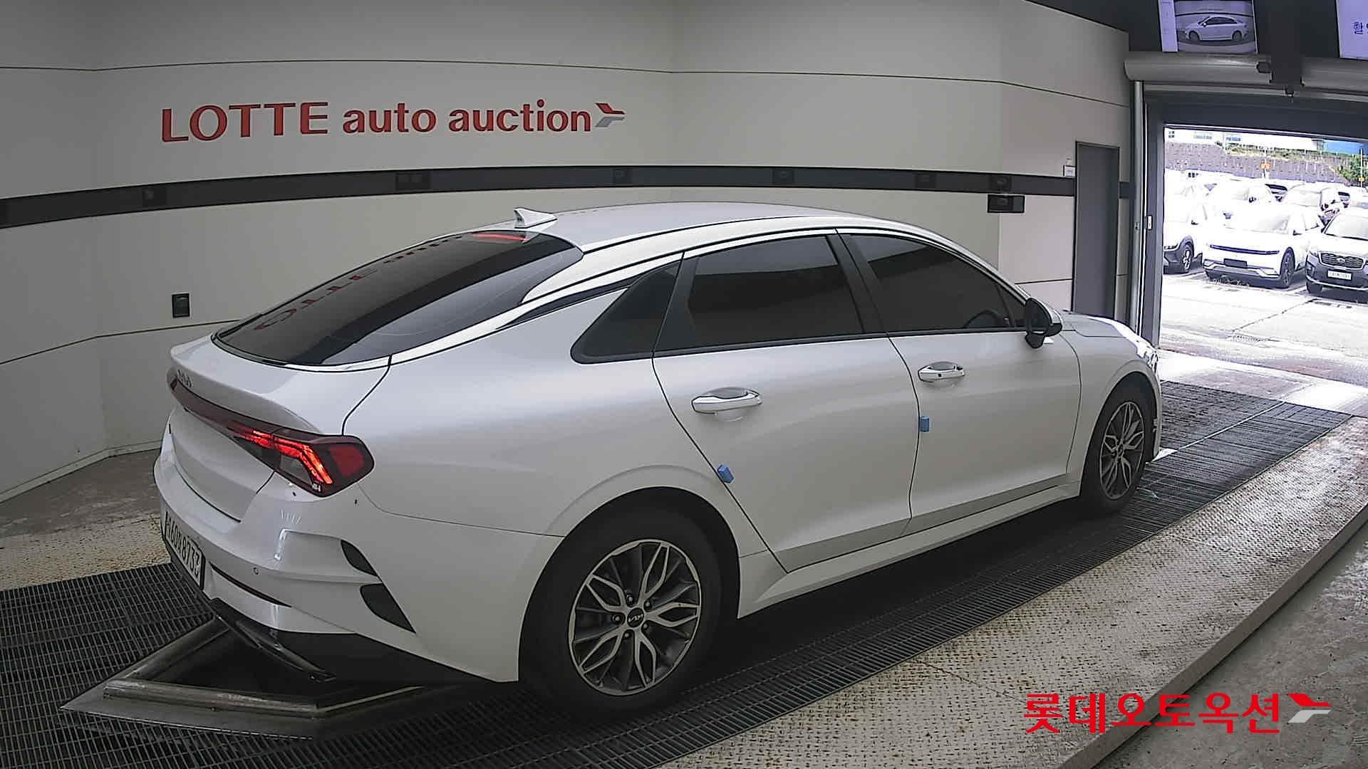 Kia - K5 | INTERACTIVE (G) 2.0 Prestige 14