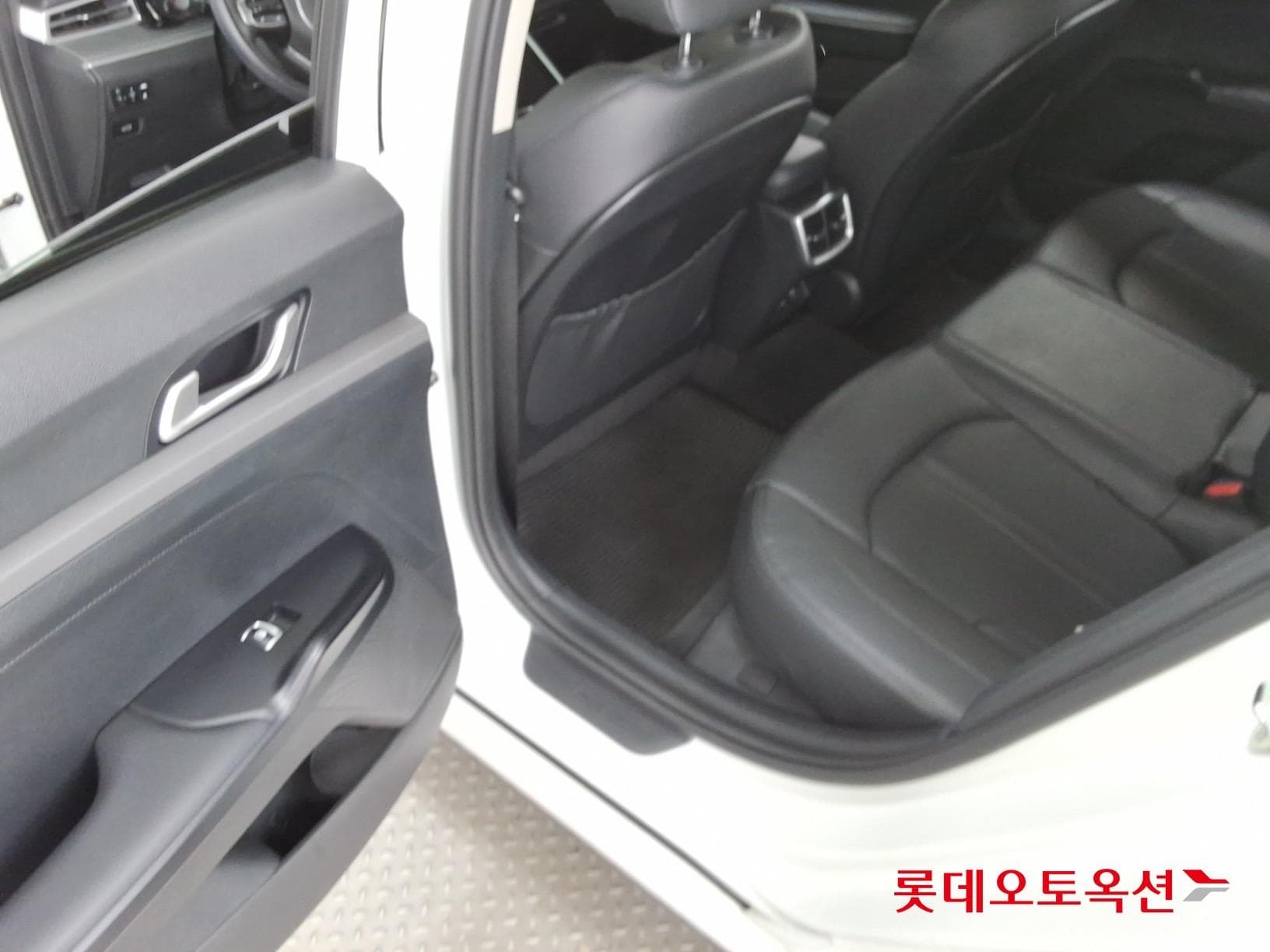 Kia - K5 | INTERACTIVE (G) 2.0 Prestige 37