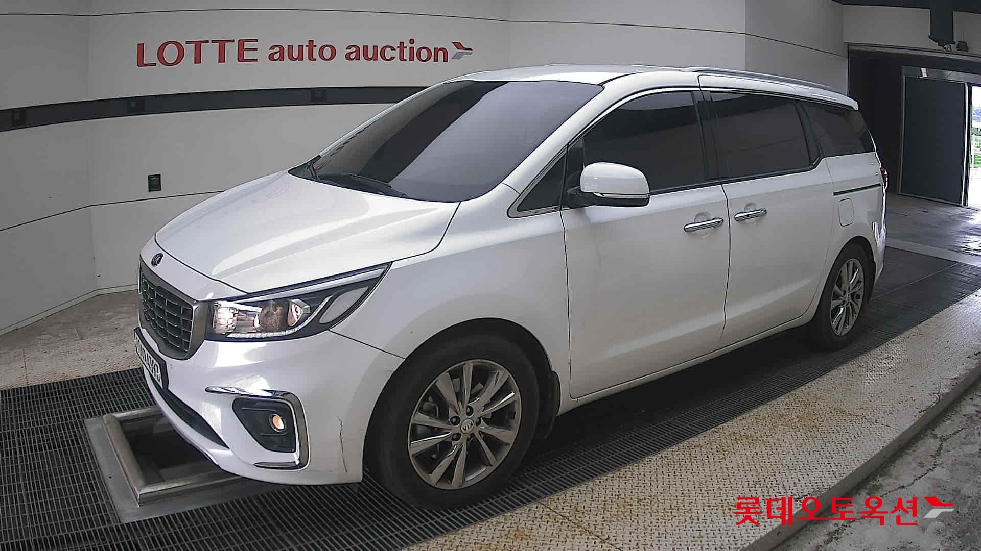 Kia - Карнивал | THE NEW (D) 2.2 Prestige 9Seater 4