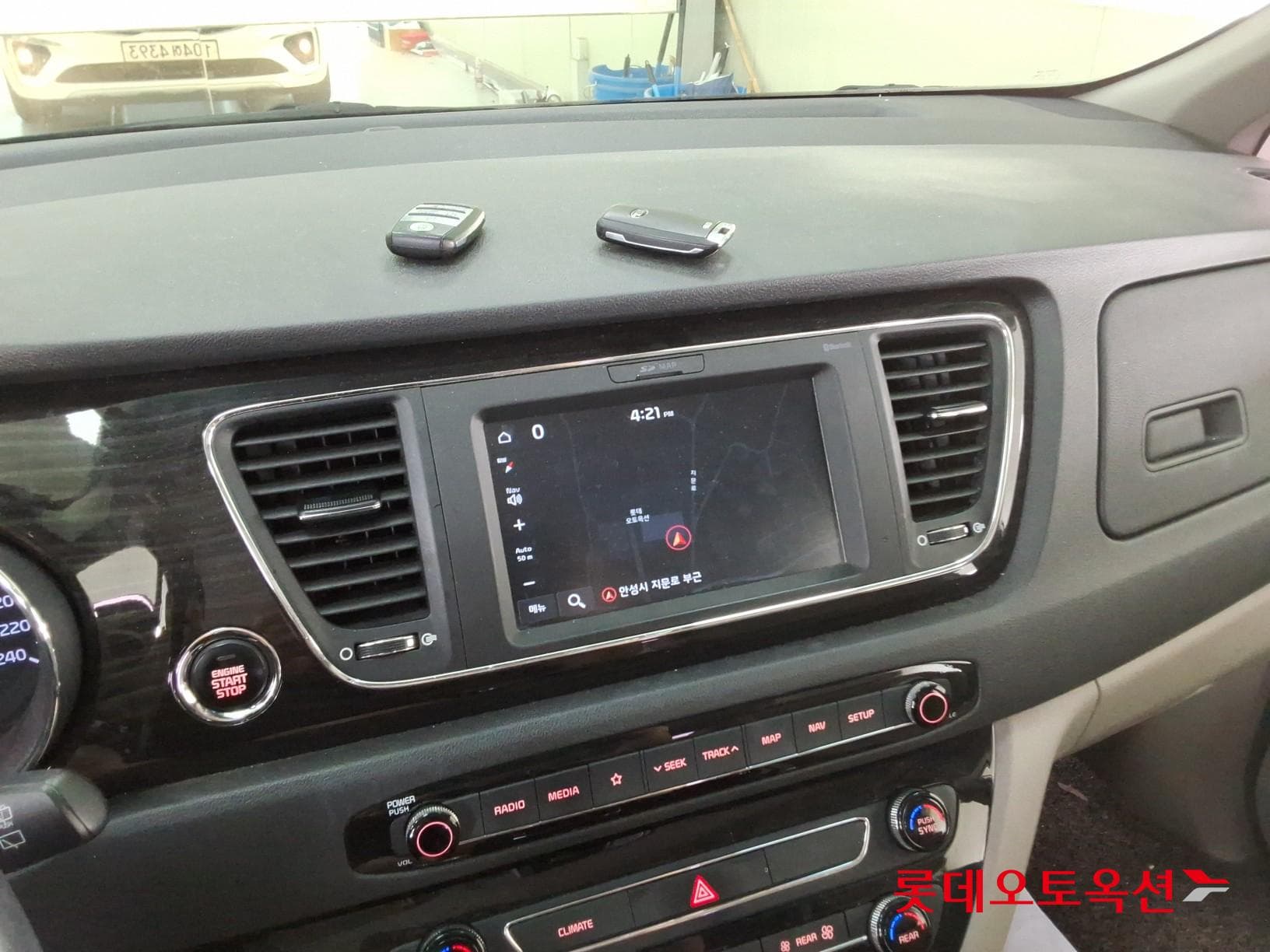 Kia - Карнивал | THE NEW (D) 2.2 Prestige 9Seater 31