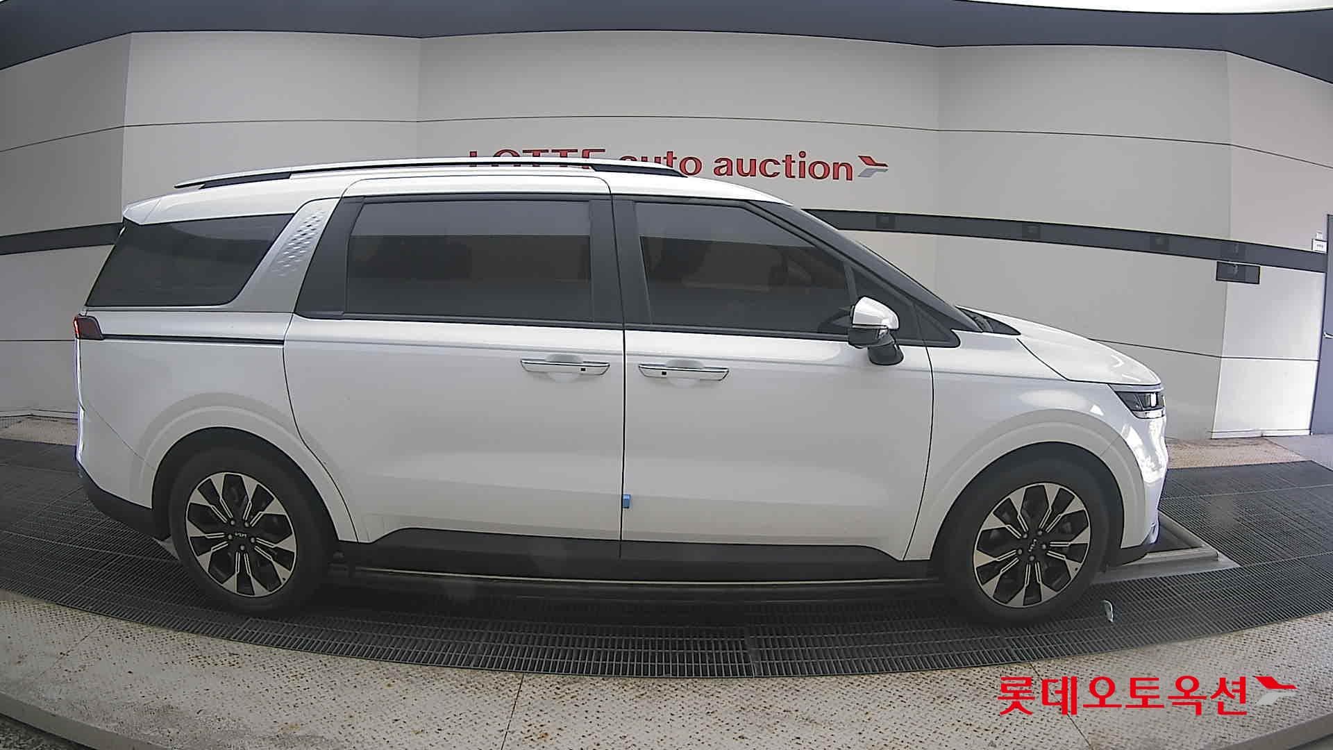 Kia - Carnival | KA4 (G) 3.5 Prestige 9Seater 16