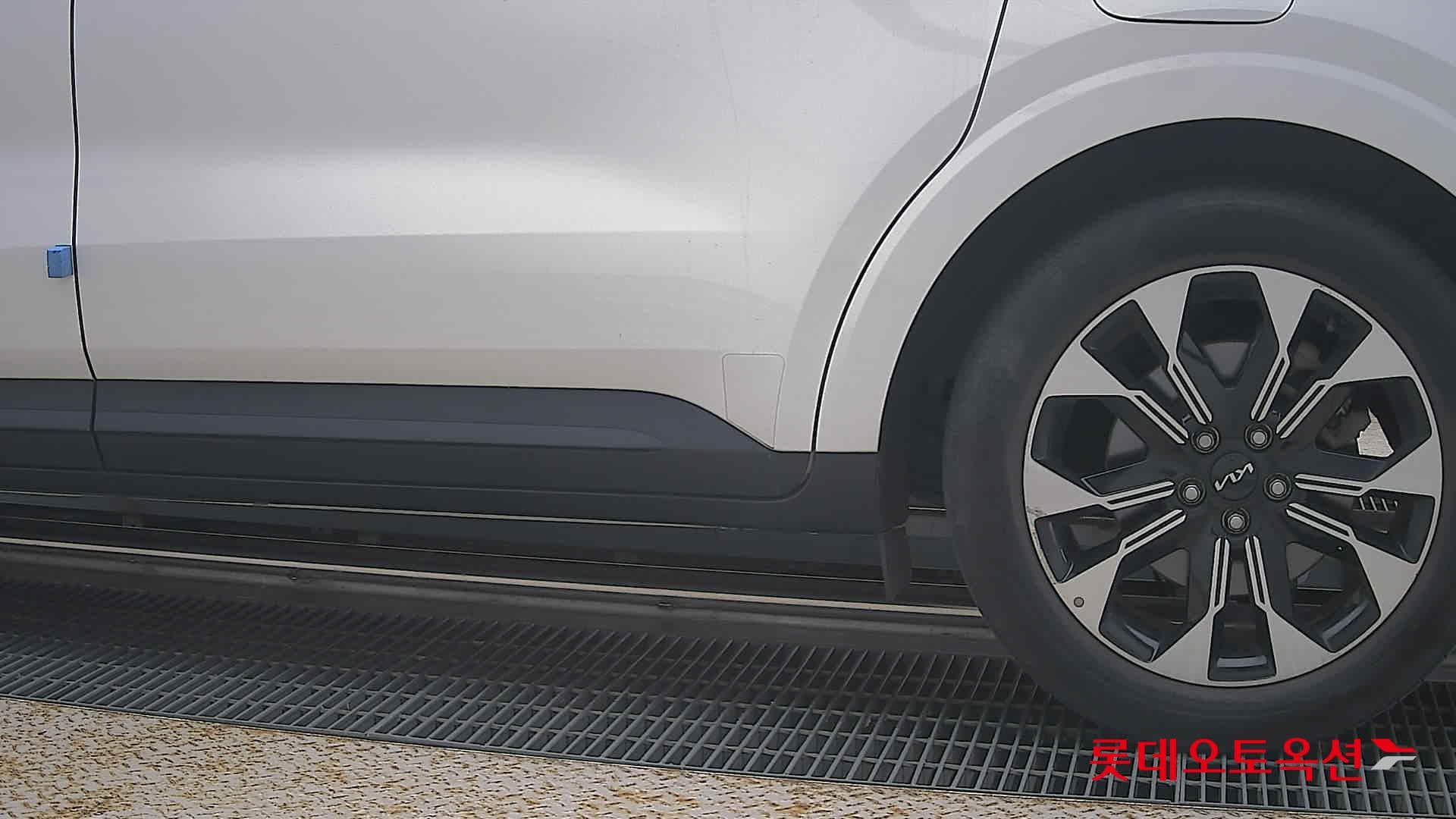 Kia - Carnival | KA4 (G) 3.5 Prestige 9Seater 22