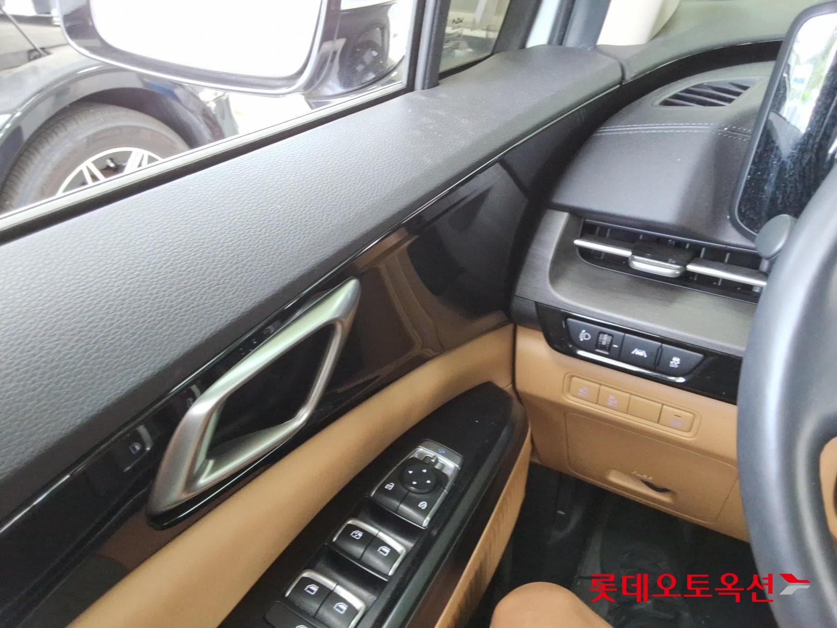 Kia - Carnival | KA4 (G) 3.5 Prestige 9Seater 28
