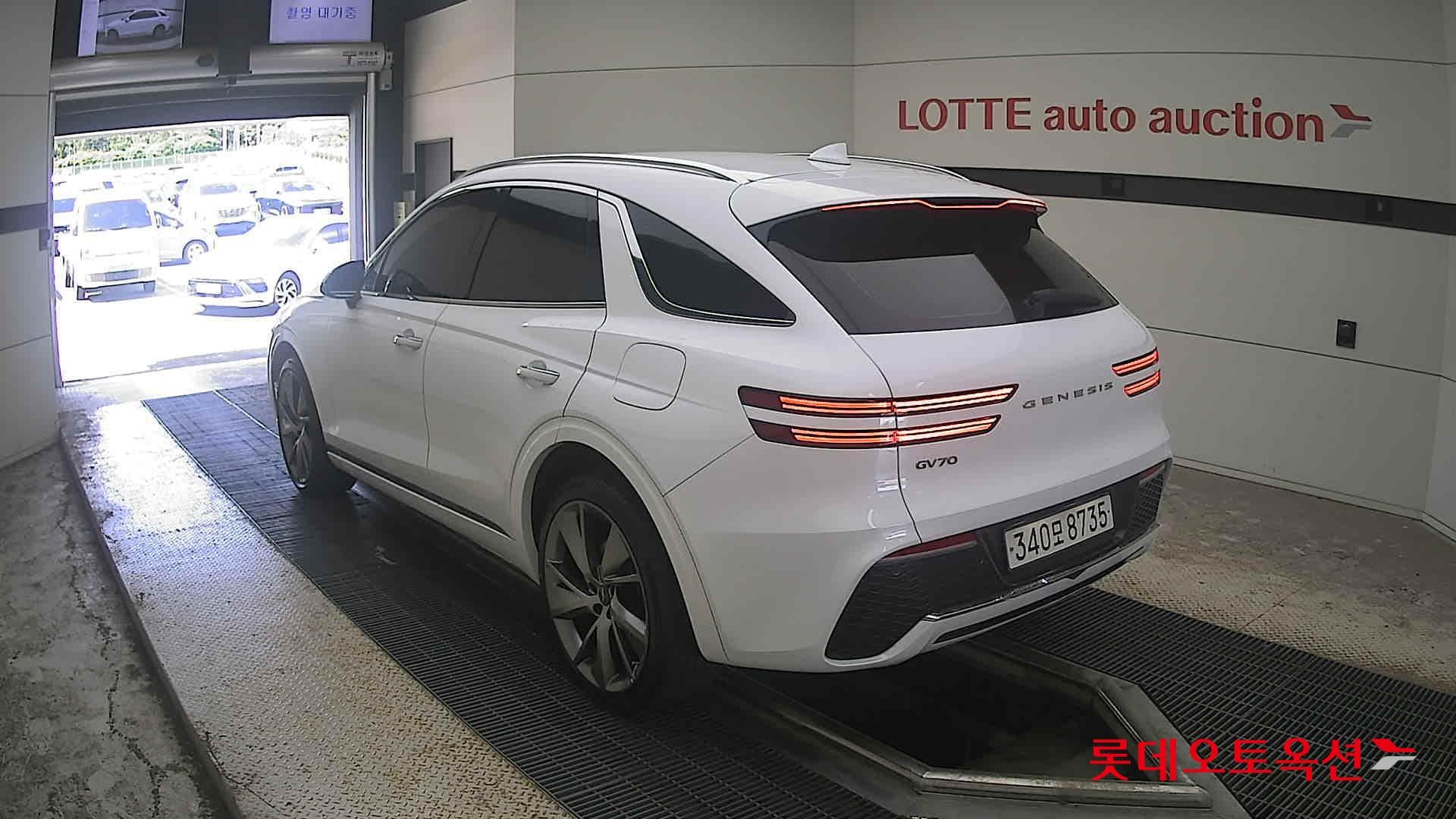 Genesis - GV70 | (D) 2.2 2WD 10