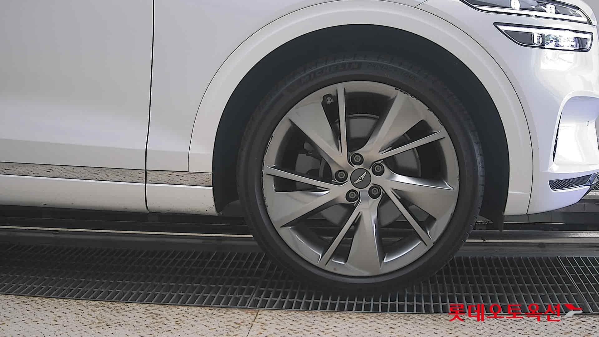 Genesis - GV70 | (D) 2.2 2WD 23