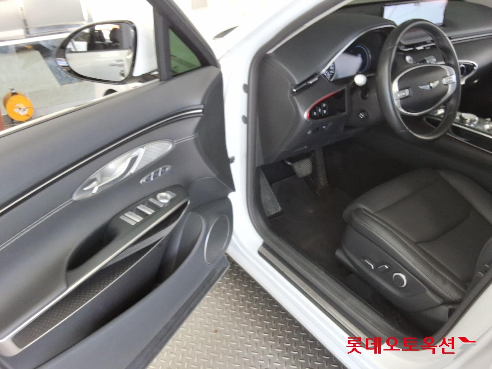Genesis - GV70 | (D) 2.2 2WD 35