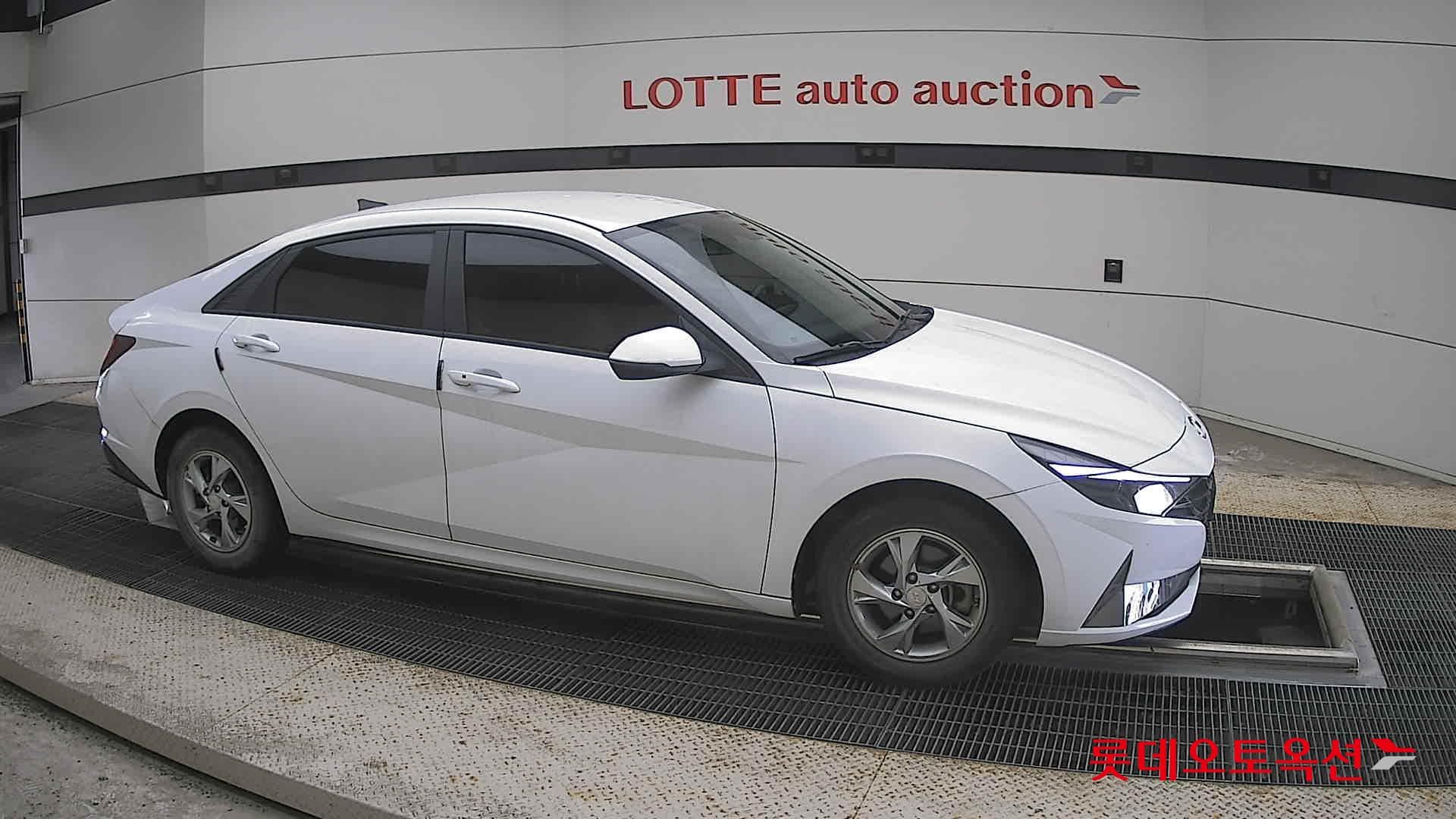 Hyundai - Elantra | ALL NEW (G) 1.6 MODERN 17