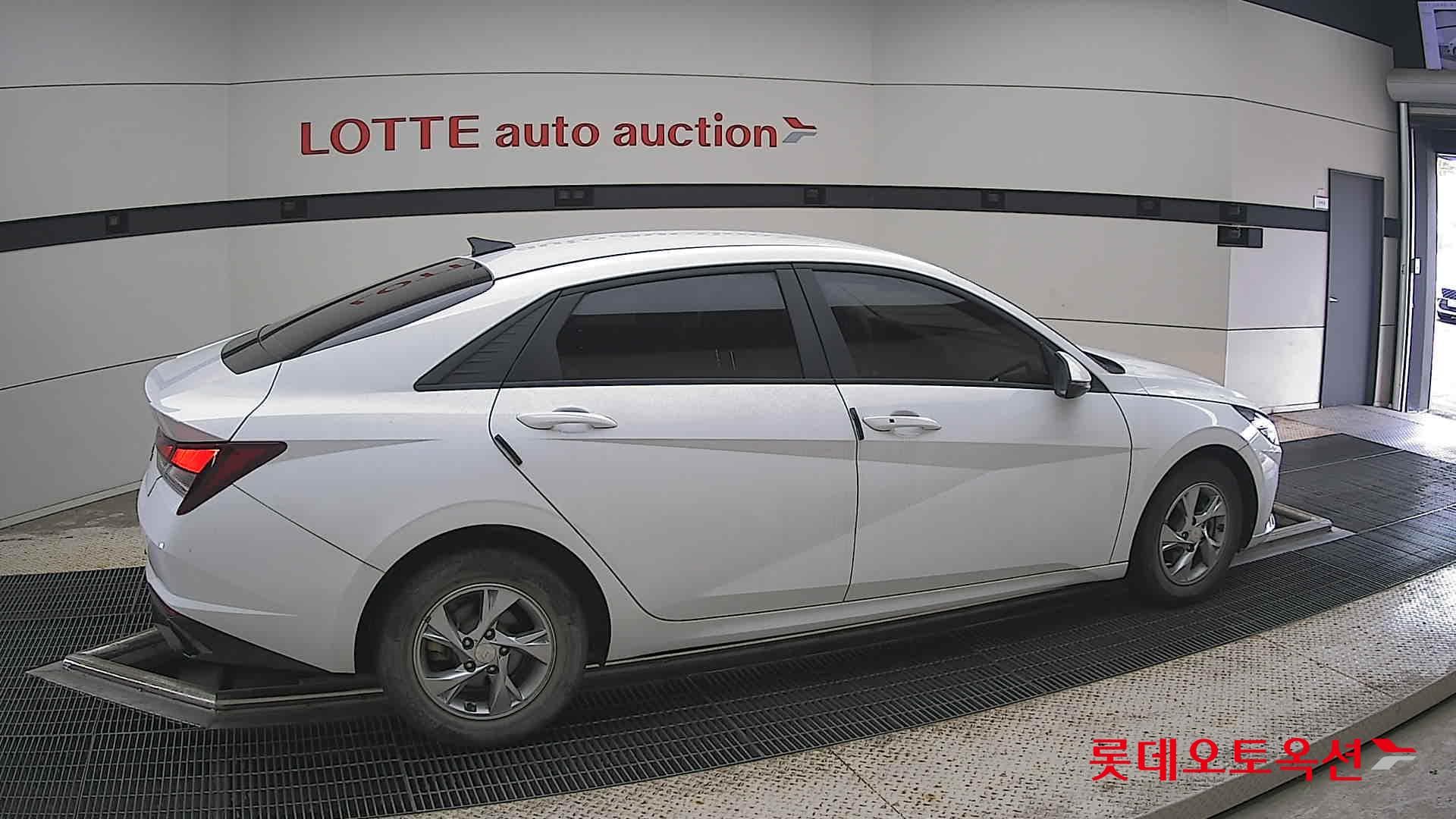 Hyundai - Elantra | ALL NEW (G) 1.6 MODERN 15