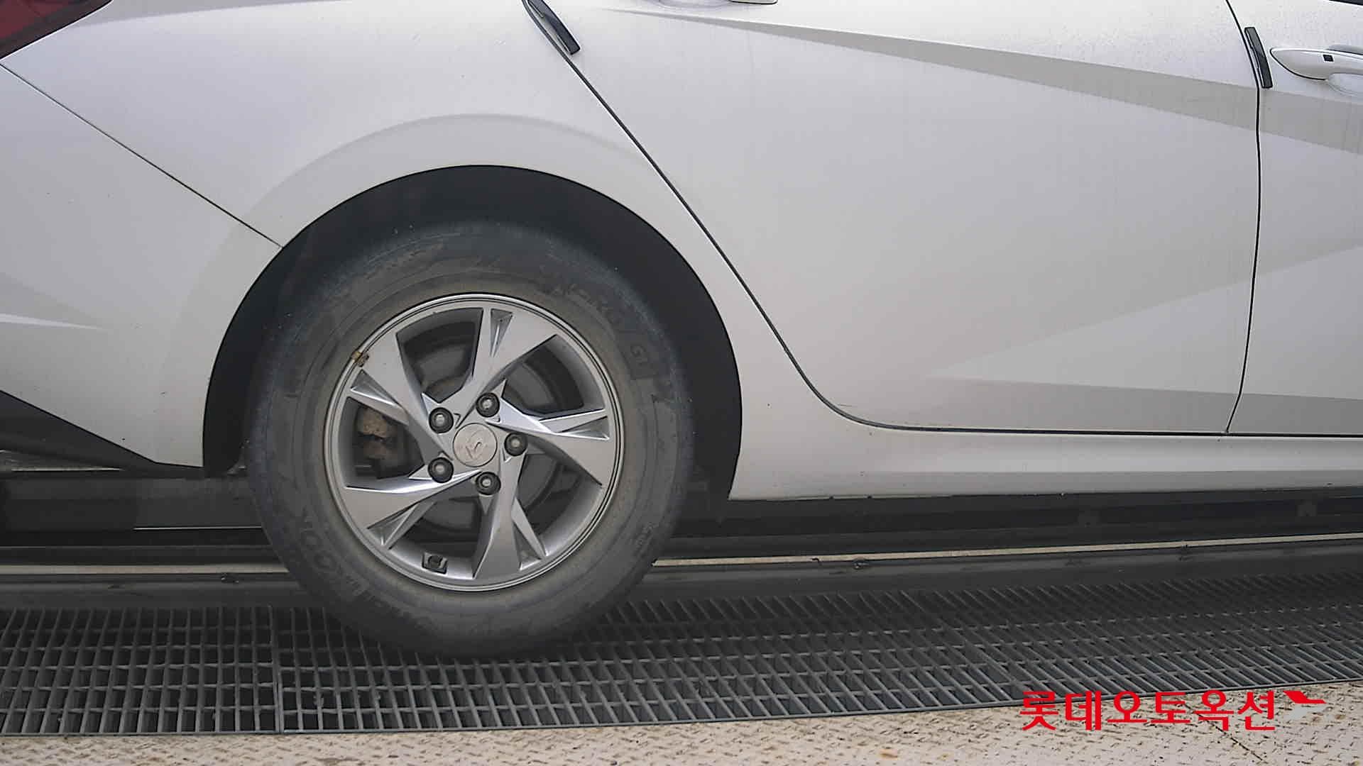 Hyundai - Elantra | ALL NEW (G) 1.6 MODERN 24