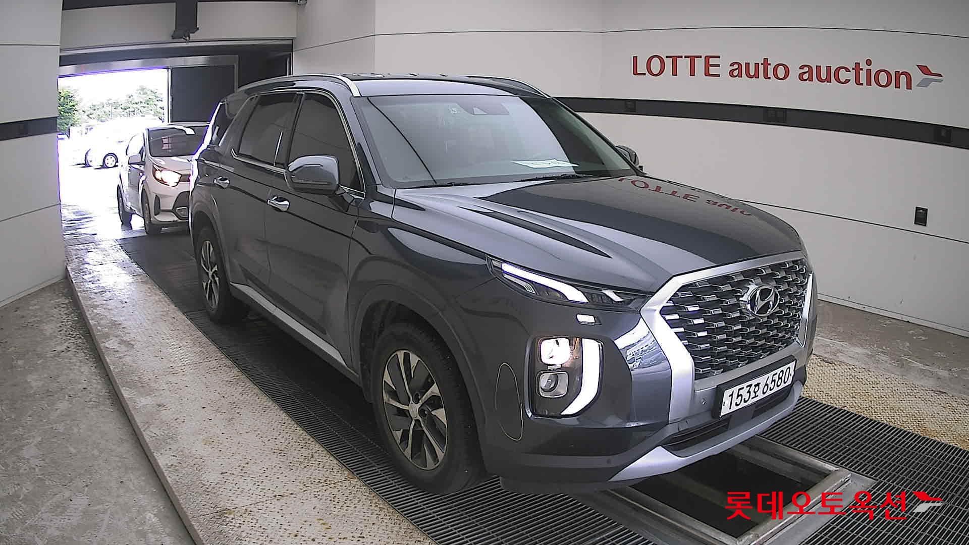 Hyundai - Палисад | (D) 2.2 Exclusive 2WD 7 19