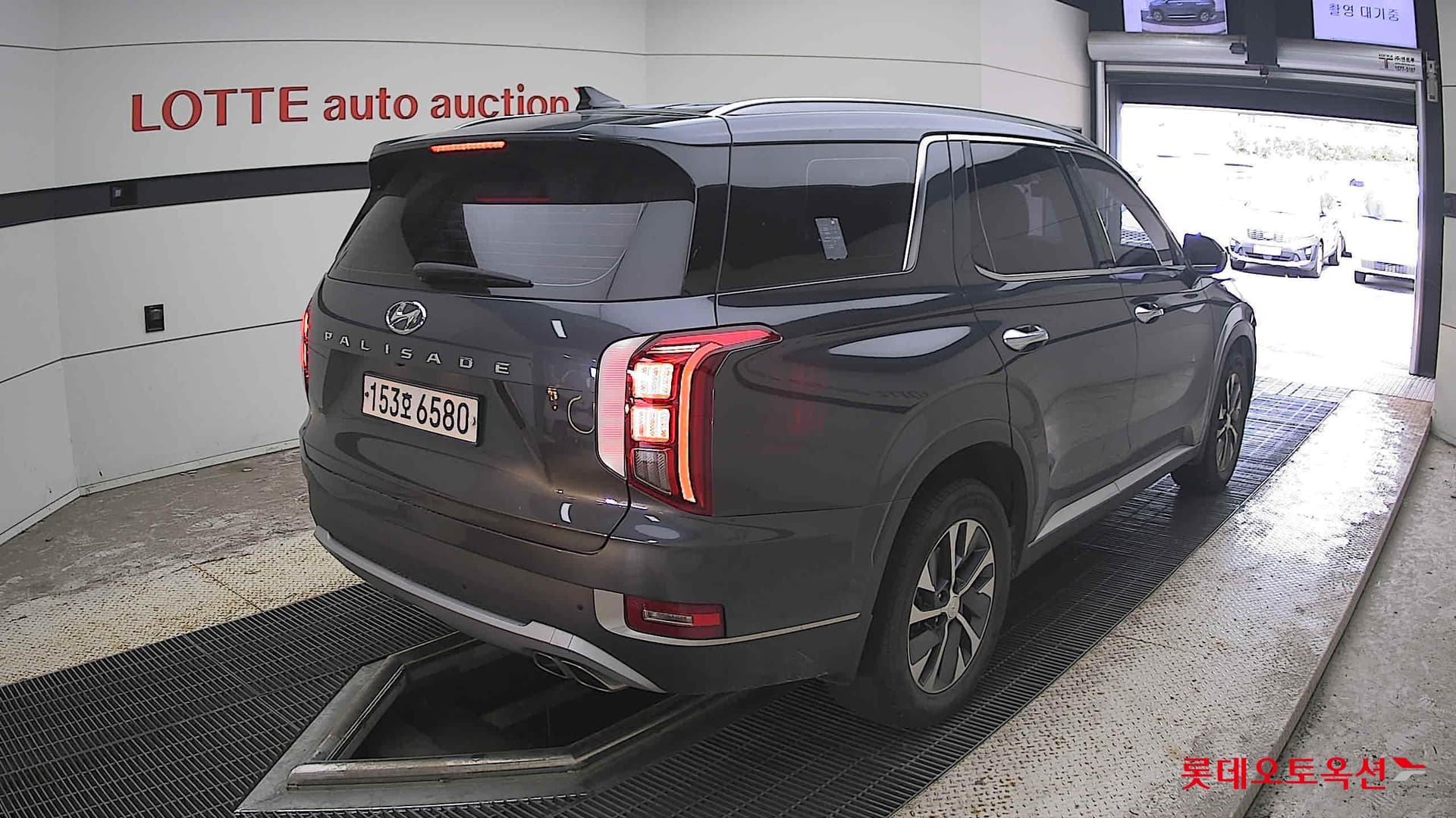 Hyundai - Палисад | (D) 2.2 Exclusive 2WD 7 12