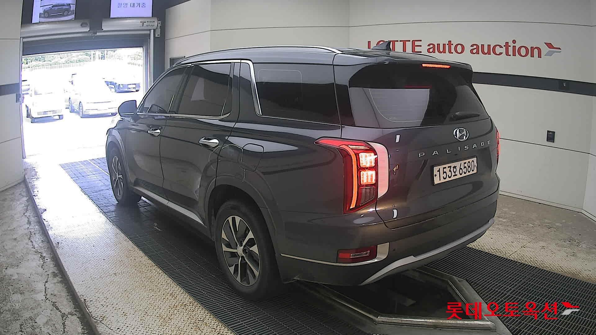 Hyundai - Палисад | (D) 2.2 Exclusive 2WD 7 10