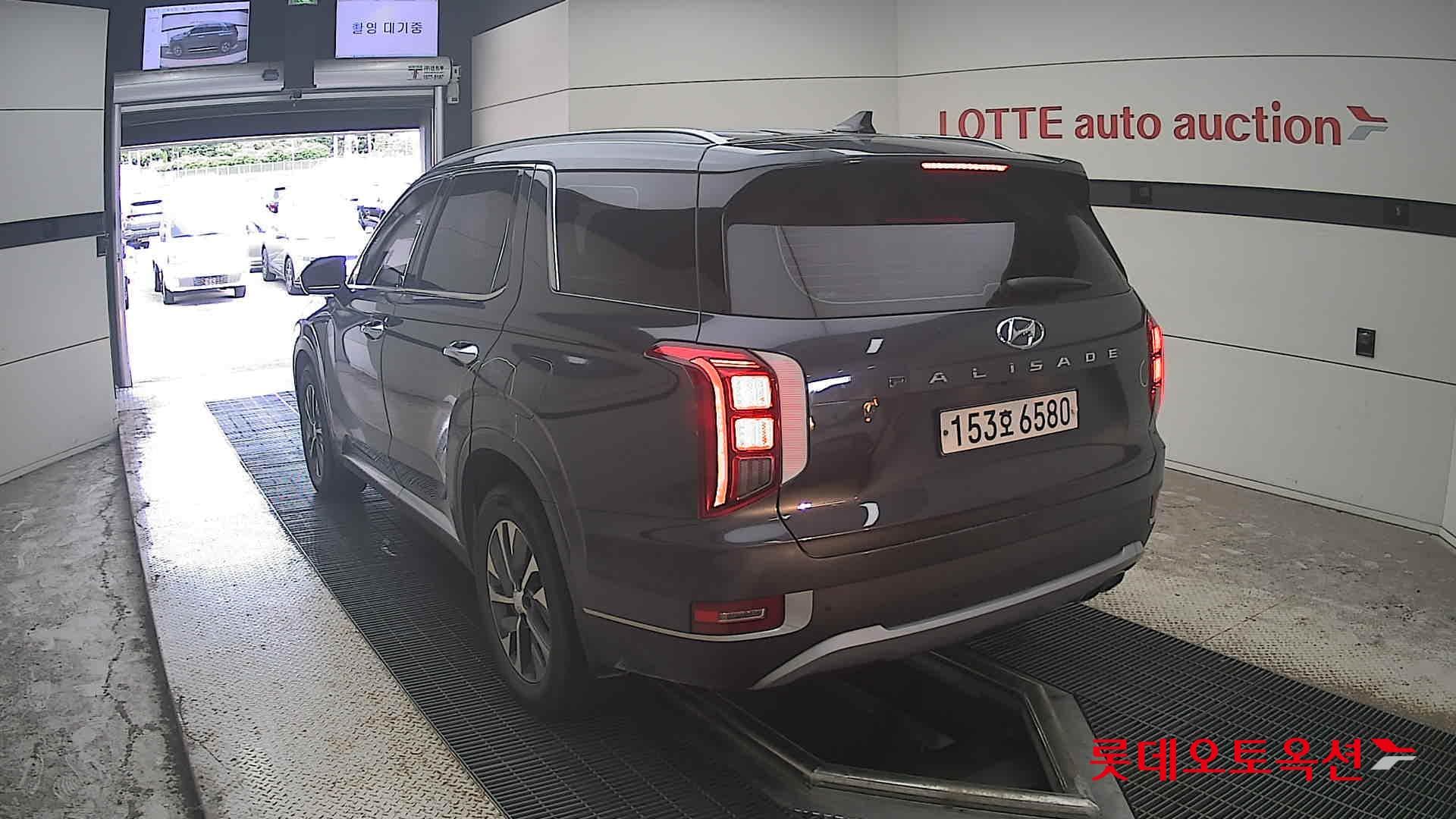 Hyundai - Палисад | (D) 2.2 Exclusive 2WD 7 9