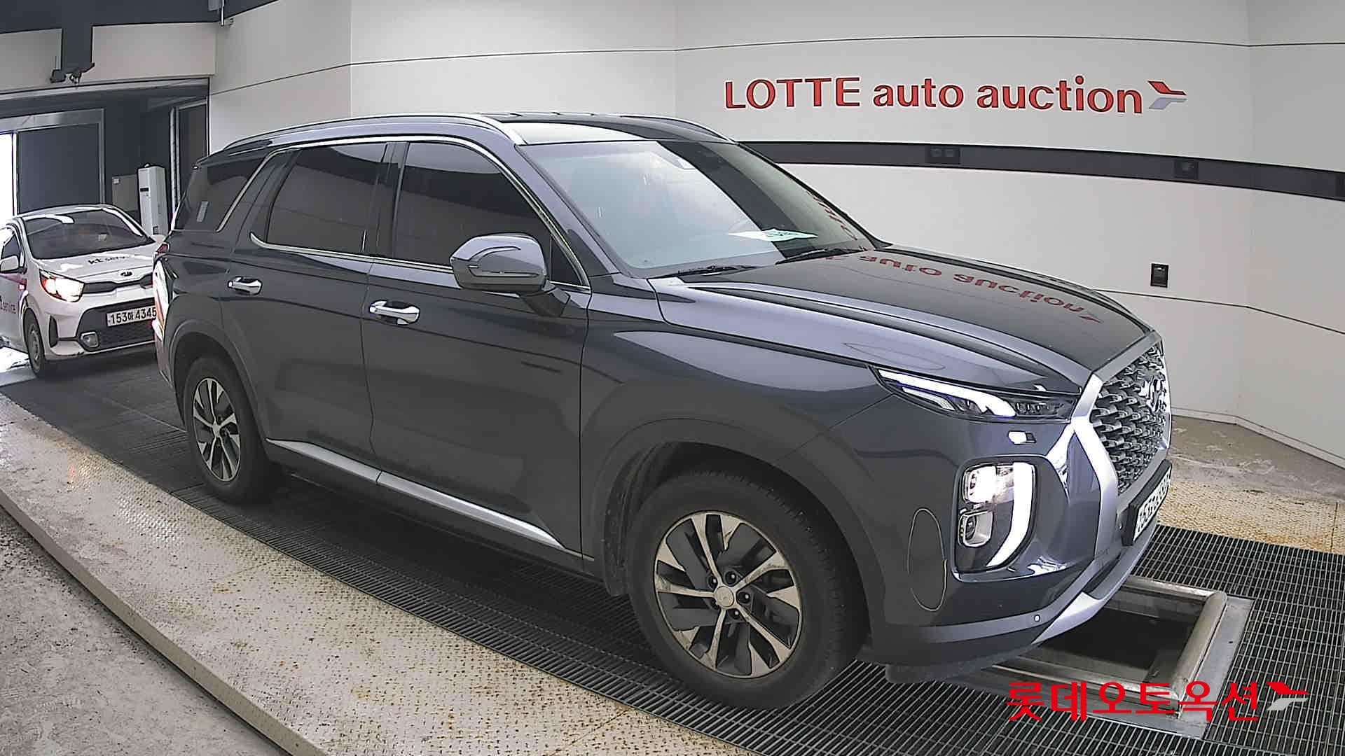 Hyundai - Палисад | (D) 2.2 Exclusive 2WD 7 18