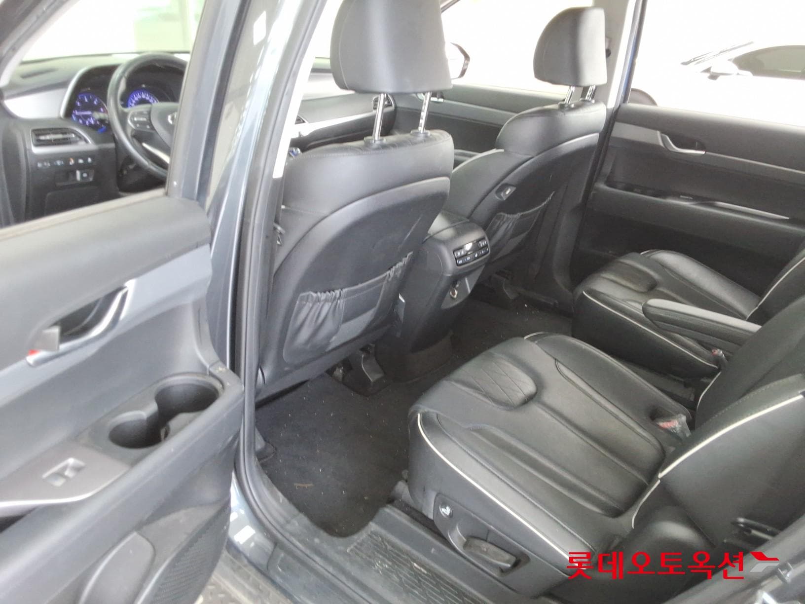 Hyundai - Палисад | (D) 2.2 Exclusive 2WD 7 37