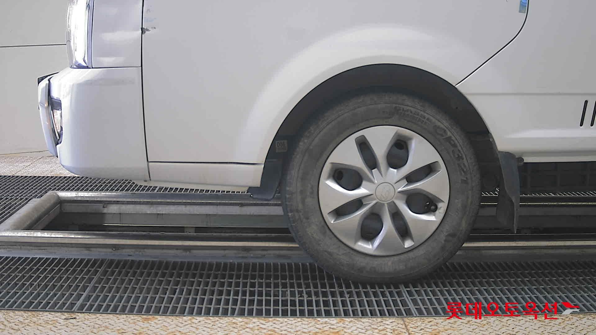 هيونداي - بورتر | (L)2.5T 1.0Ton Extra Long Super Cab Premium 2WD MT 21