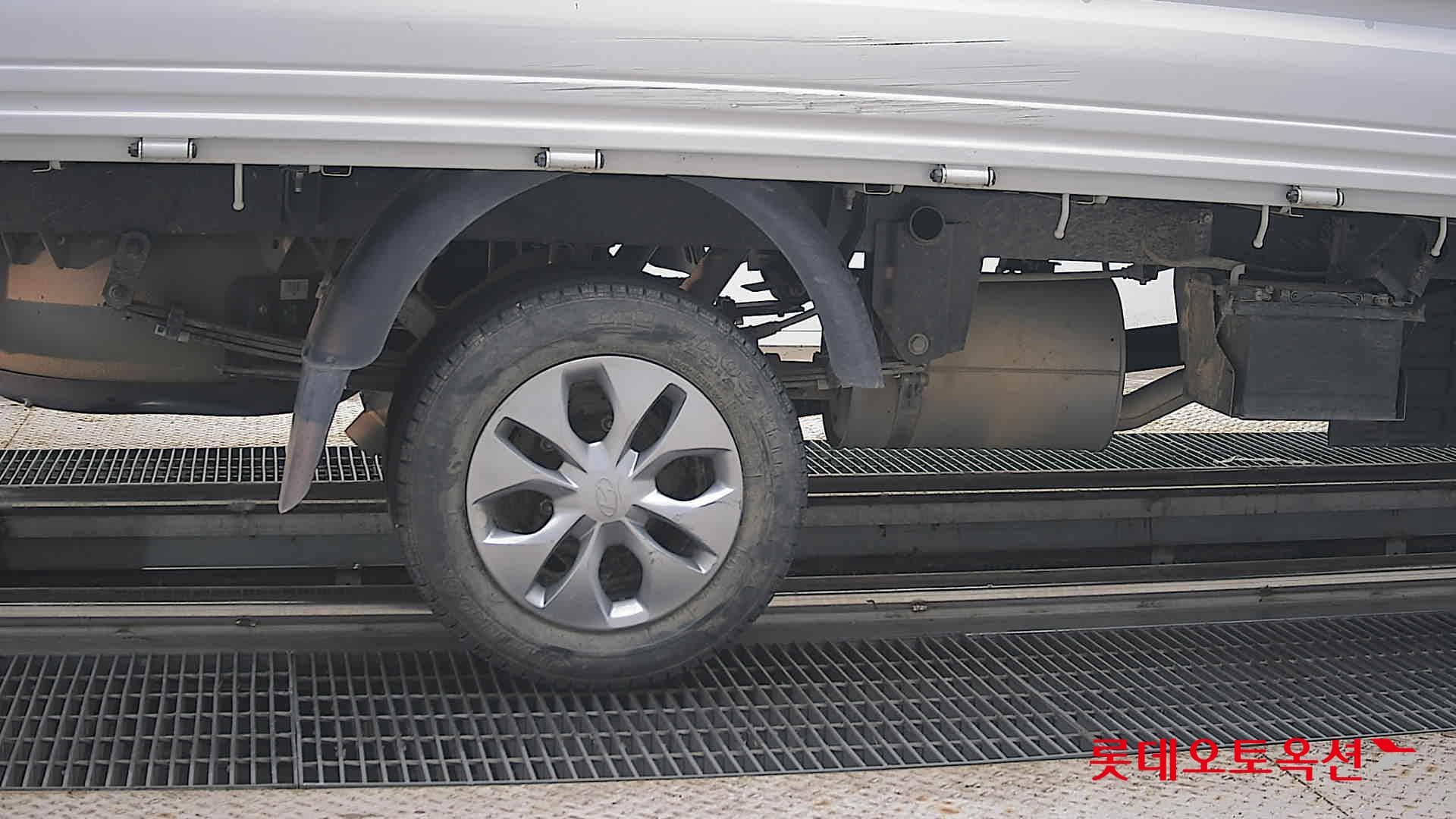 هيونداي - بورتر | (L)2.5T 1.0Ton Extra Long Super Cab Premium 2WD MT 24