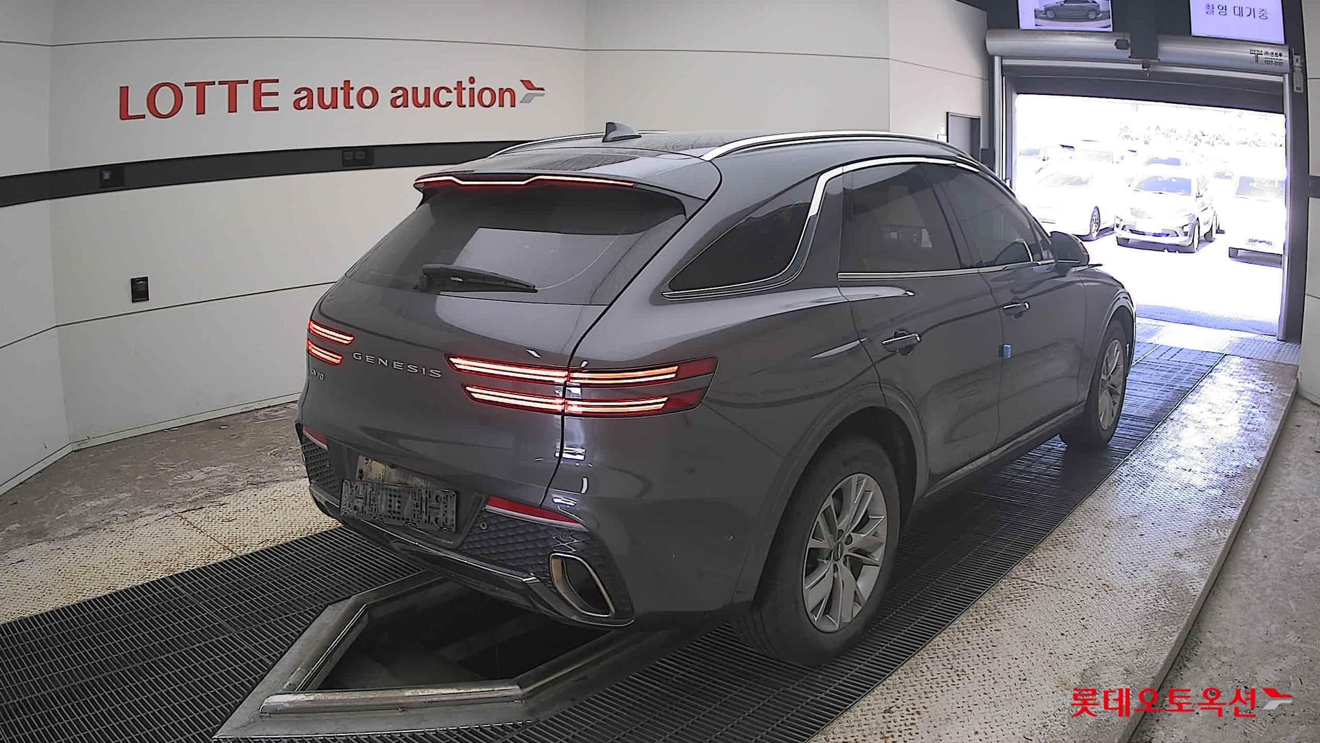 جينيسيس - GV70 | (G) 2.5T 2WD 12