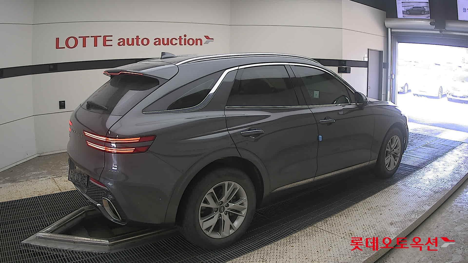 جينيسيس - GV70 | (G) 2.5T 2WD 14