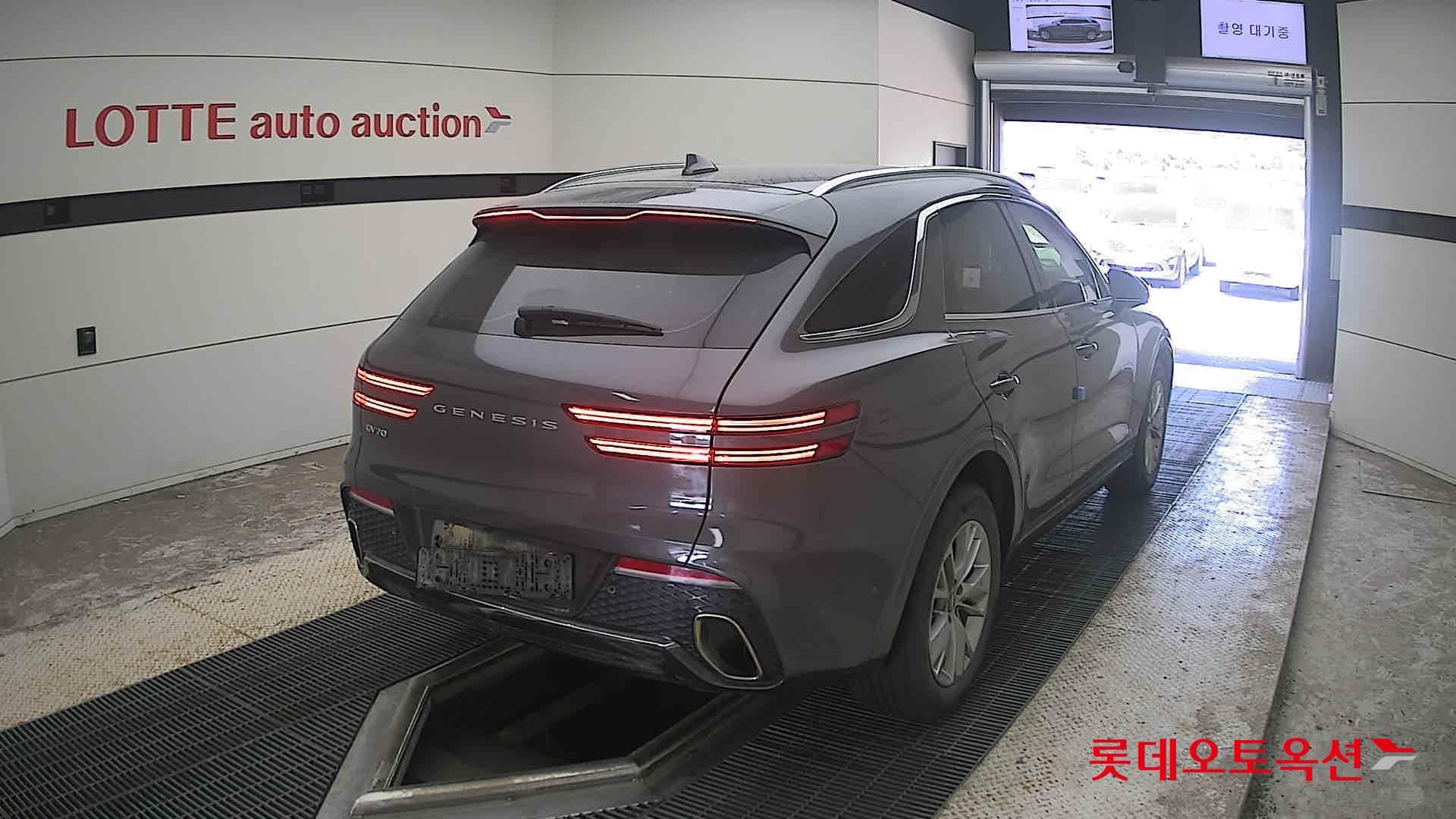 جينيسيس - GV70 | (G) 2.5T 2WD 13